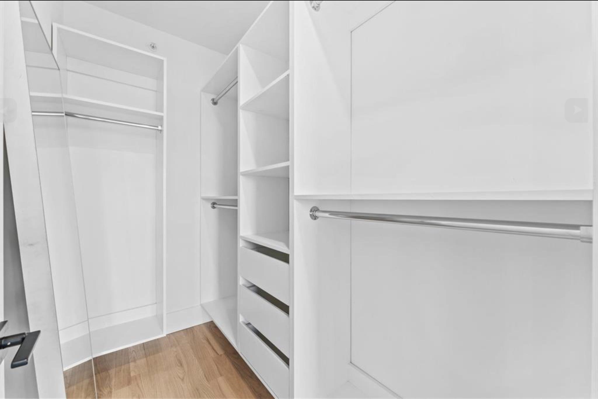 249 BERGEN AVE Unit: PH302