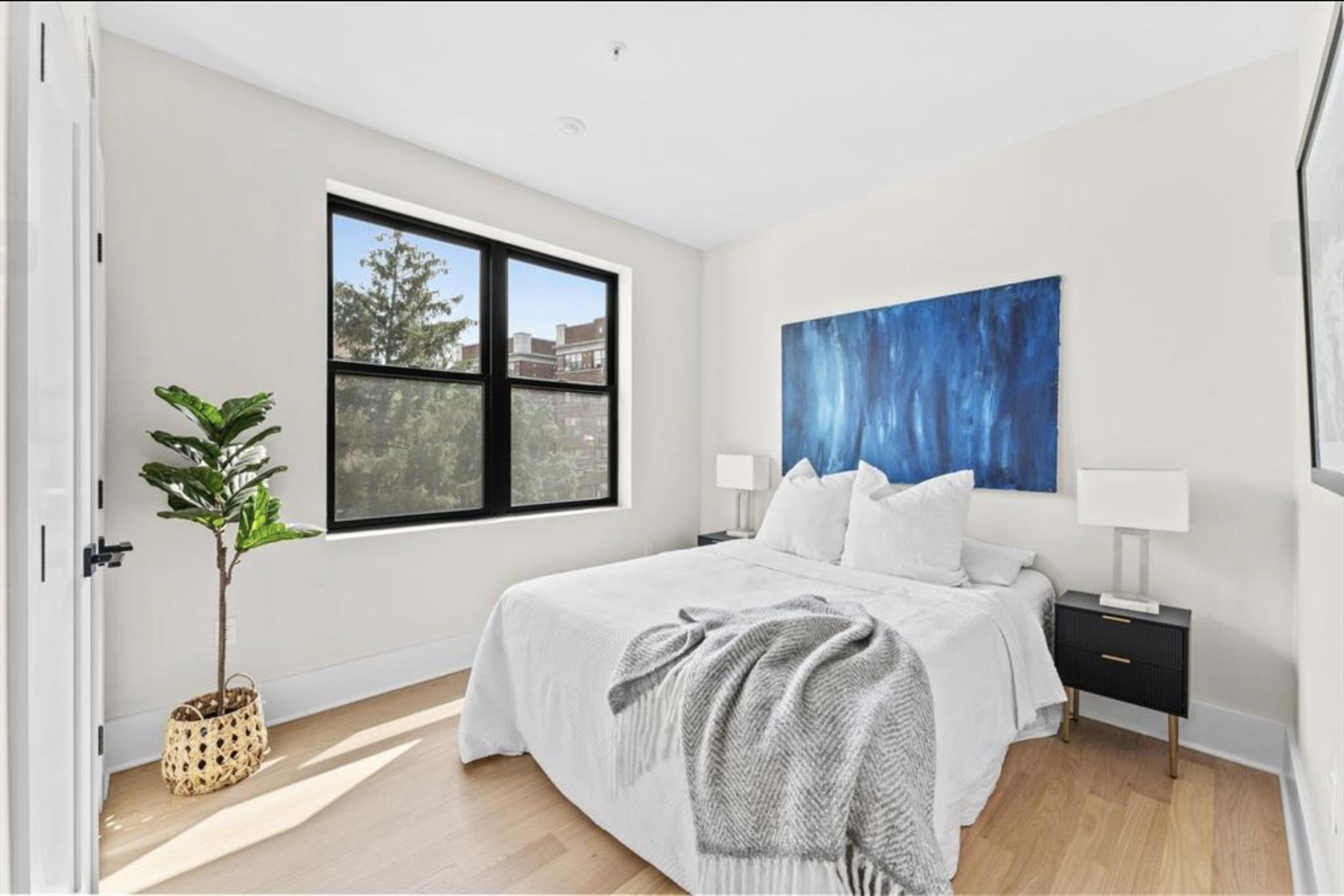 249 BERGEN AVE Unit: PH302