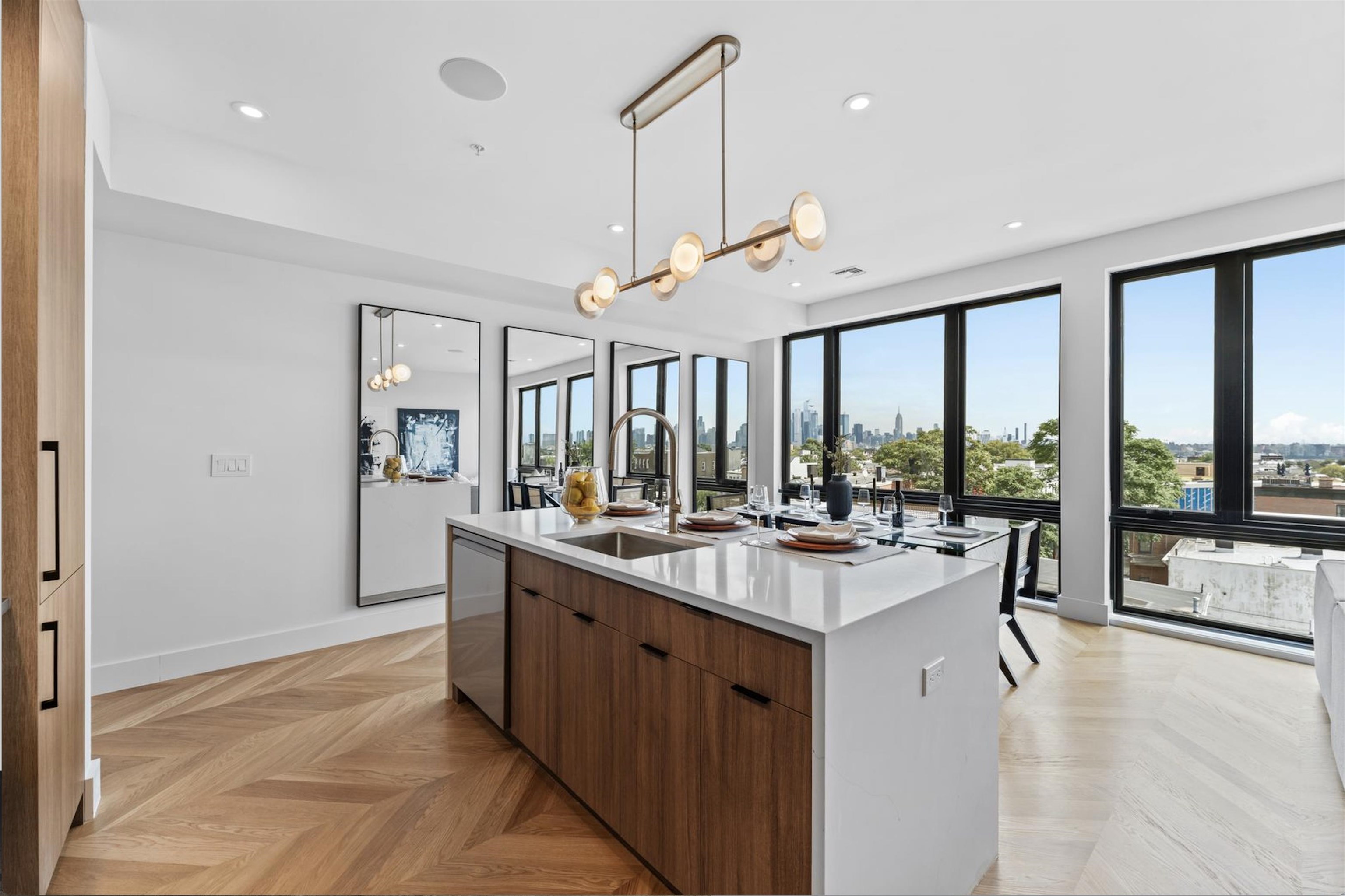 433 CENTRAL AVE Unit: Penthouse 5