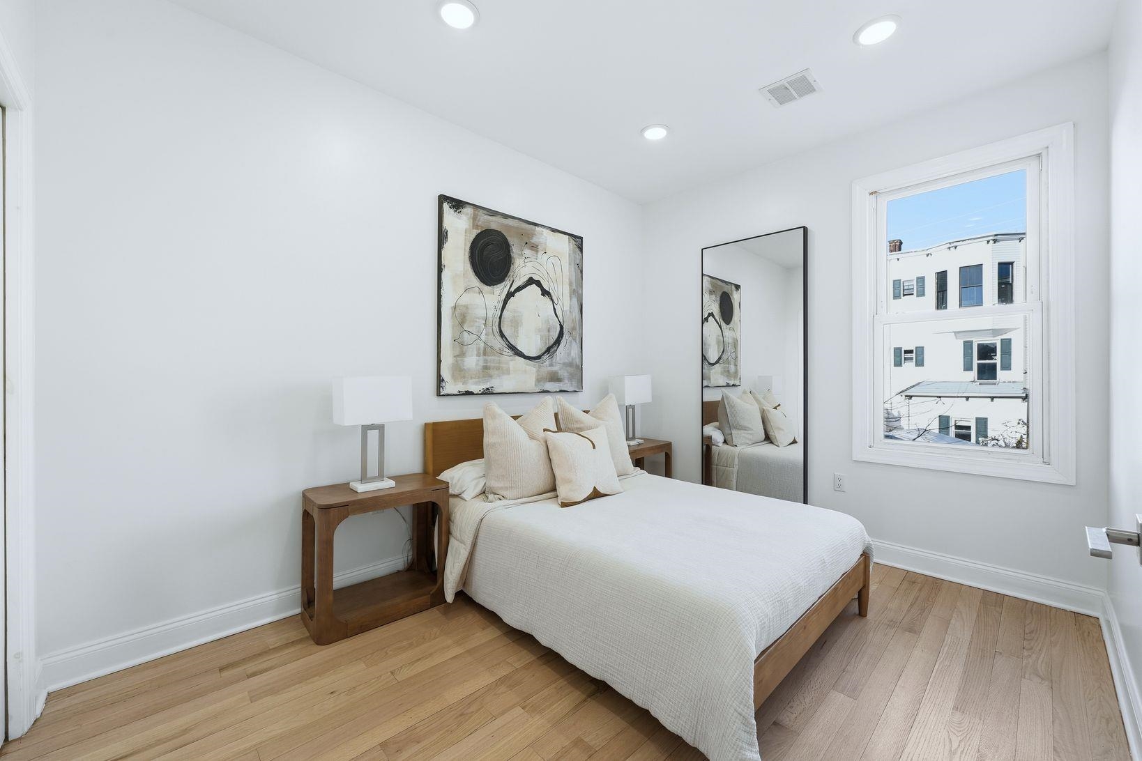 23 RANDOLPH AVE Unit: 2