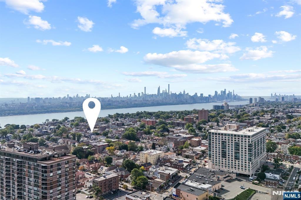 230 Grant Avenue Townhouse