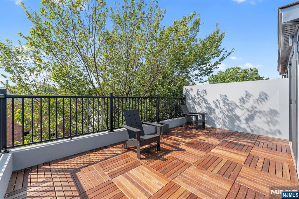 230 Grant Avenue Townhouse