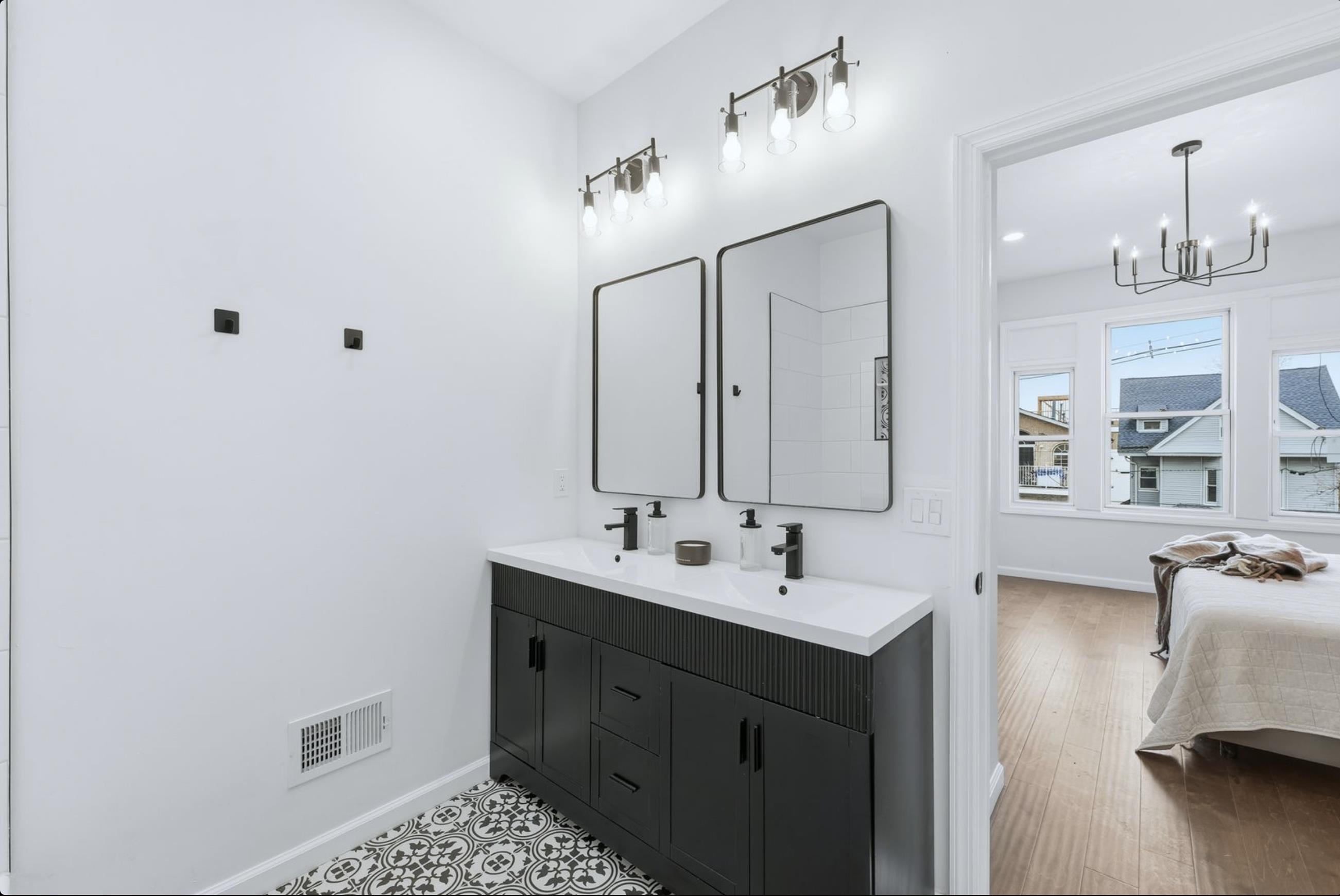 155 1/2 ARLINGTON AVE