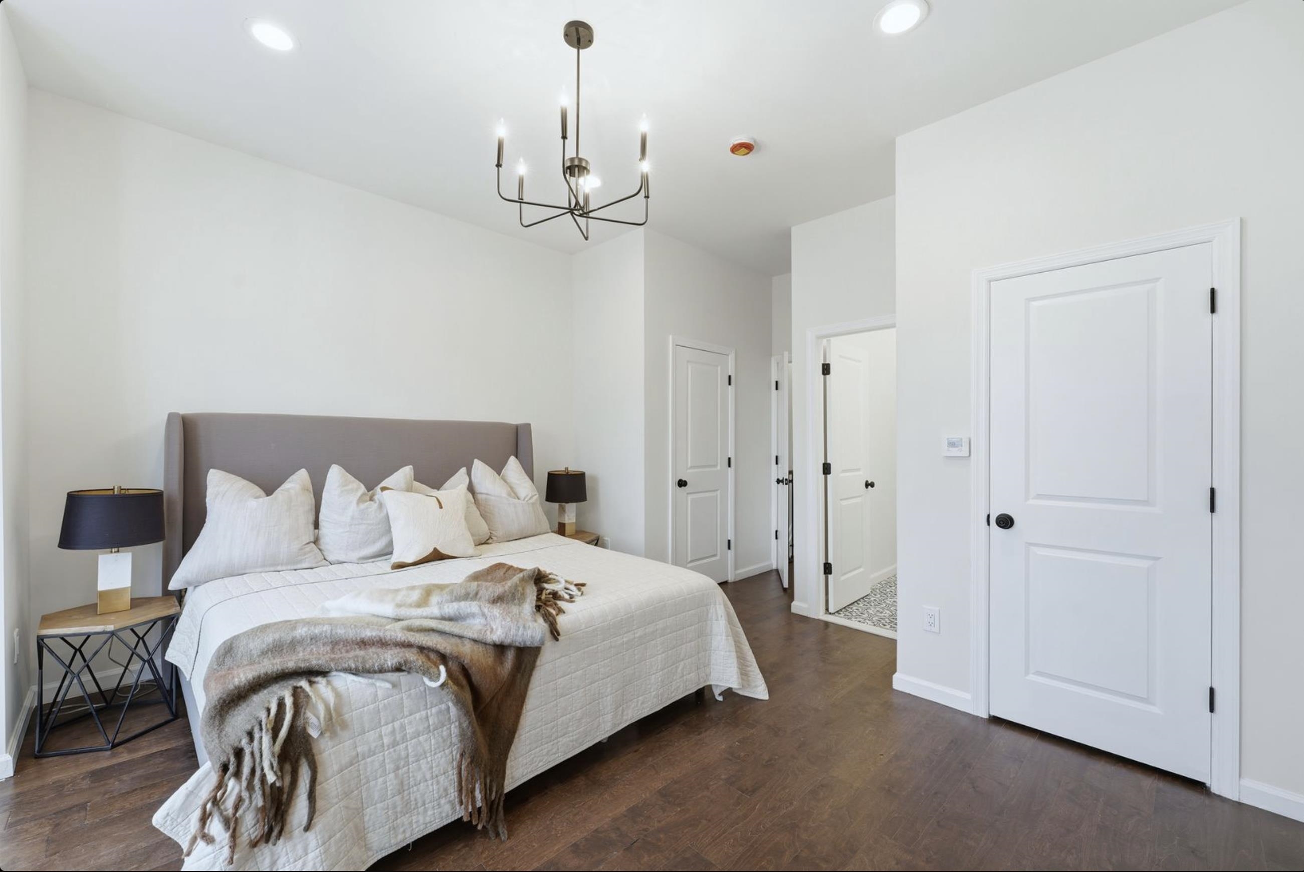 155 1/2 ARLINGTON AVE