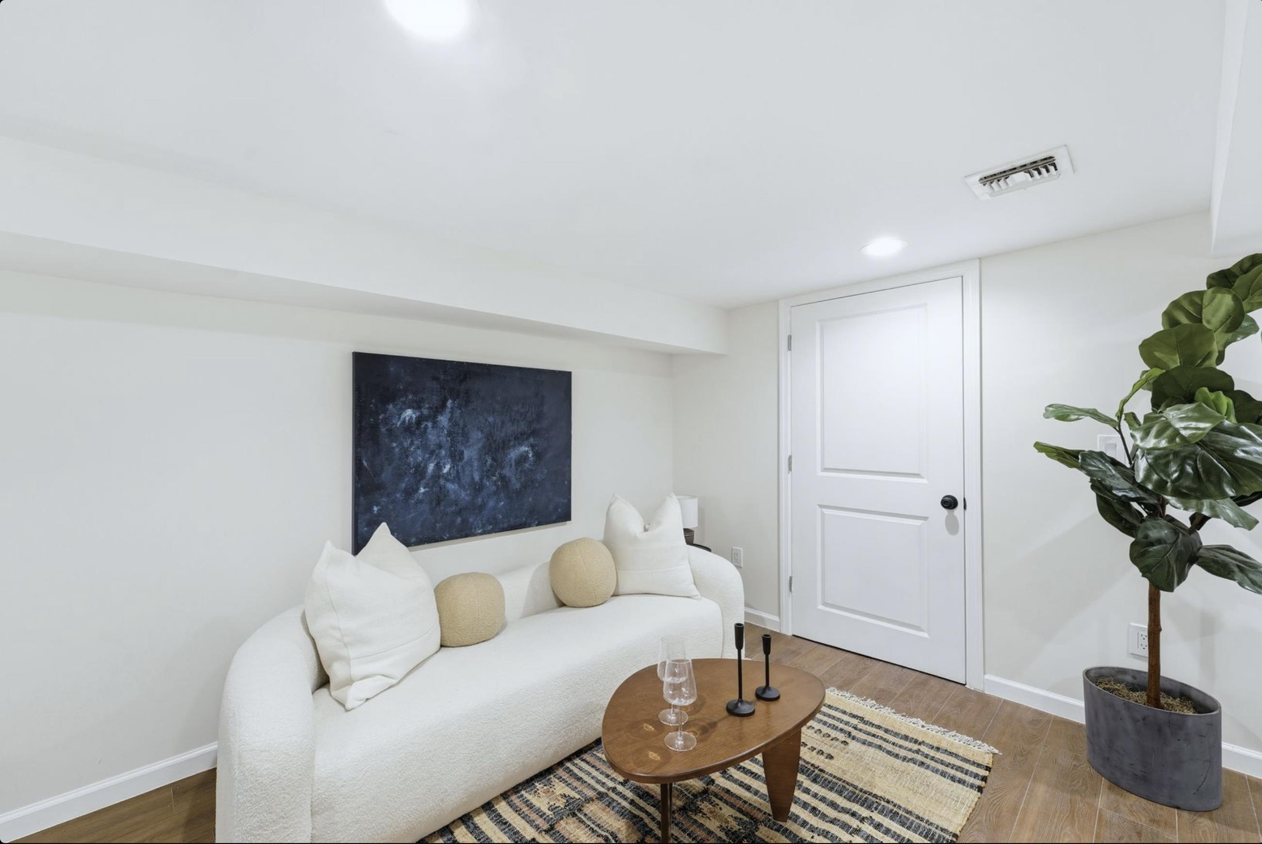 155 1/2 ARLINGTON AVE