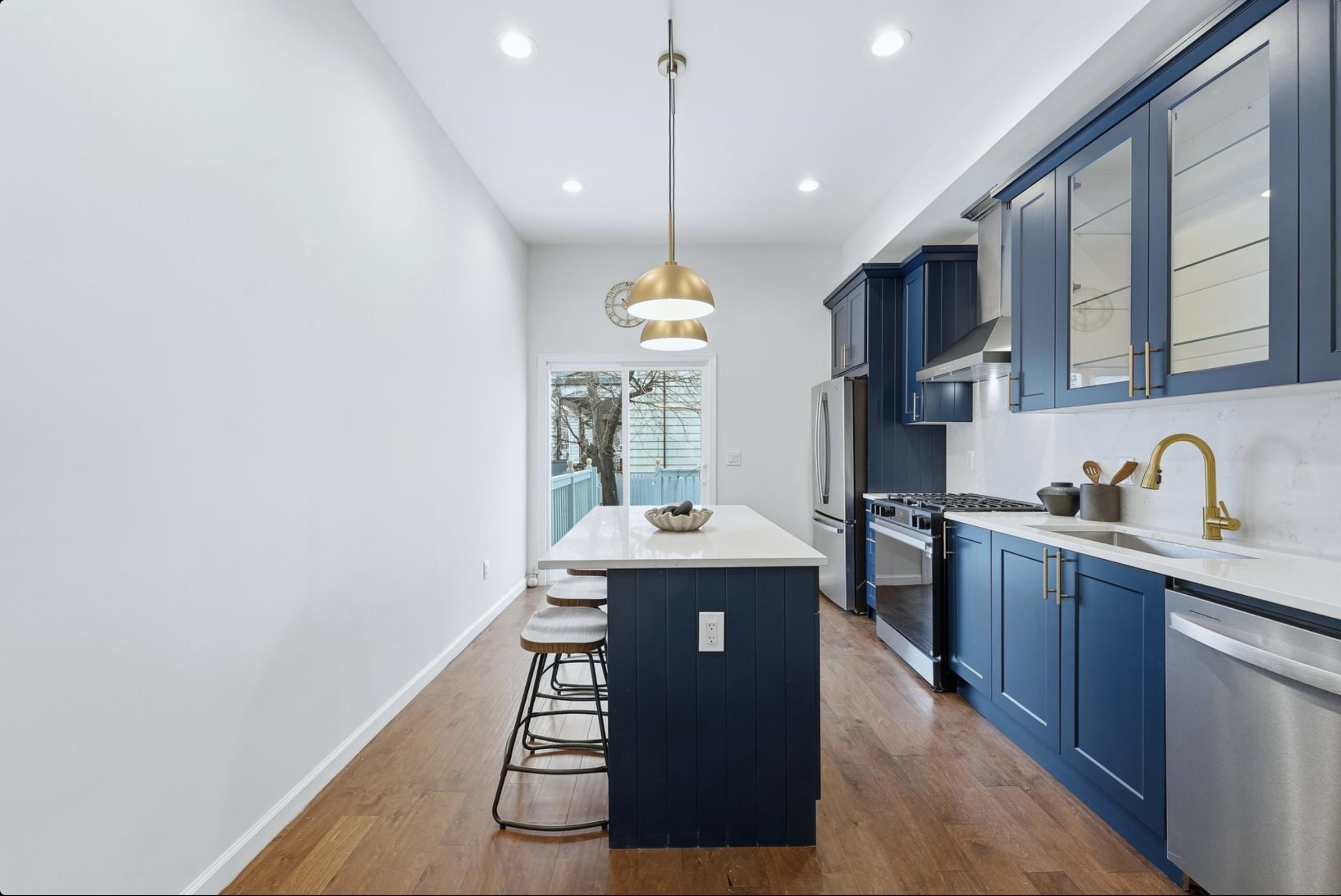 155 1/2 ARLINGTON AVE