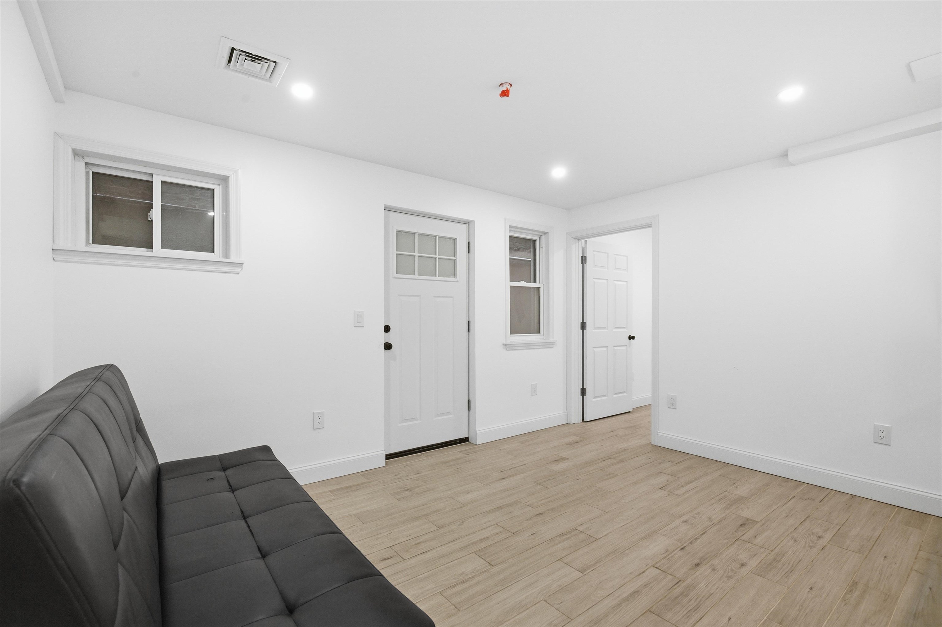 1012 PALISADE AVE Unit: 1