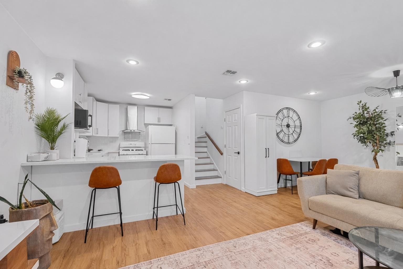 515 44TH ST Unit: Rear House