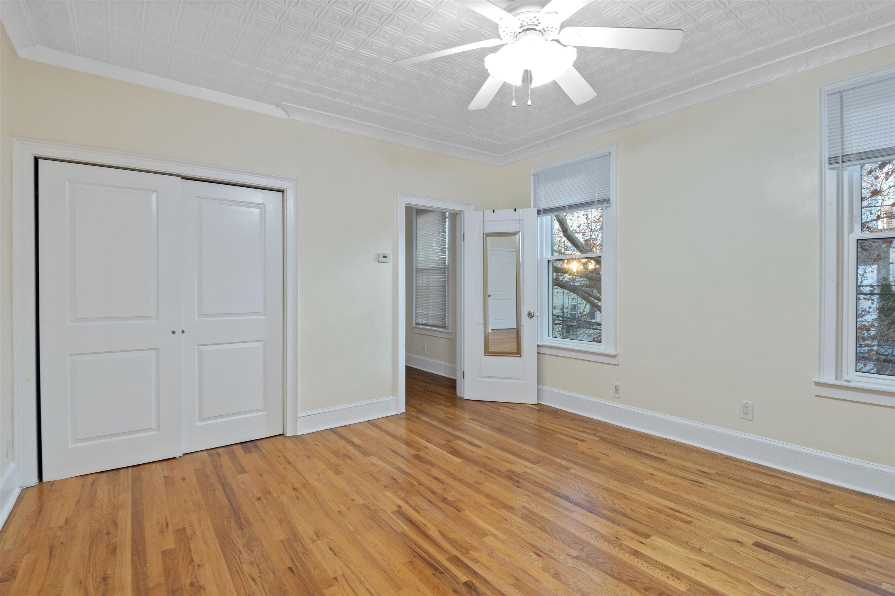 204 BEACON AVE Unit: 2