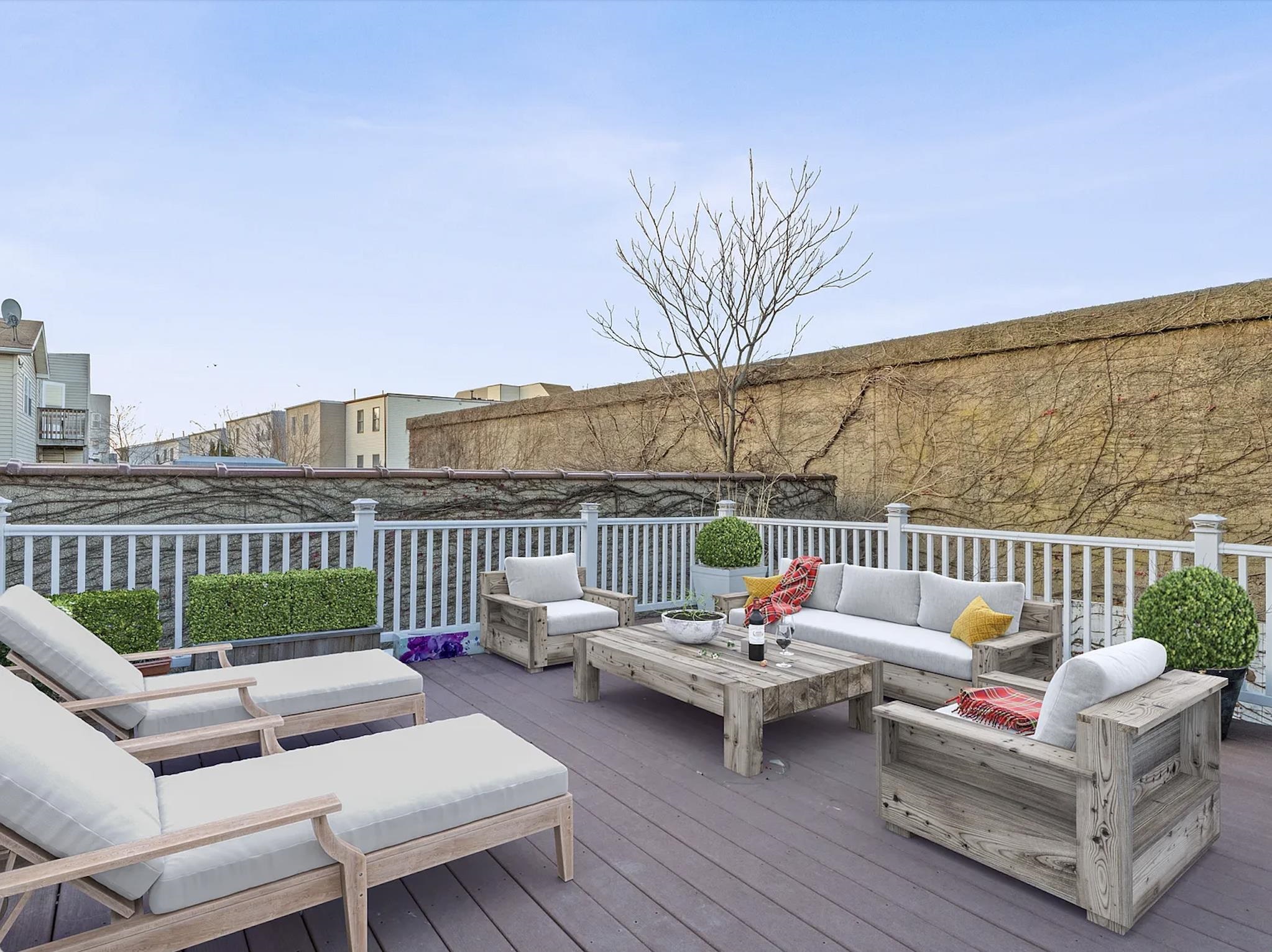 204 BEACON AVE Unit: 2