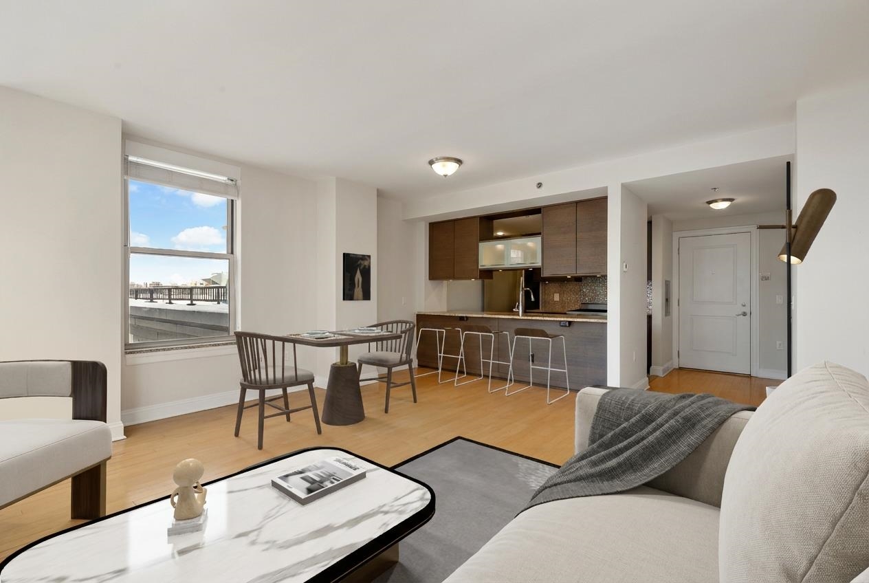 10 REGENT ST Unit: 506