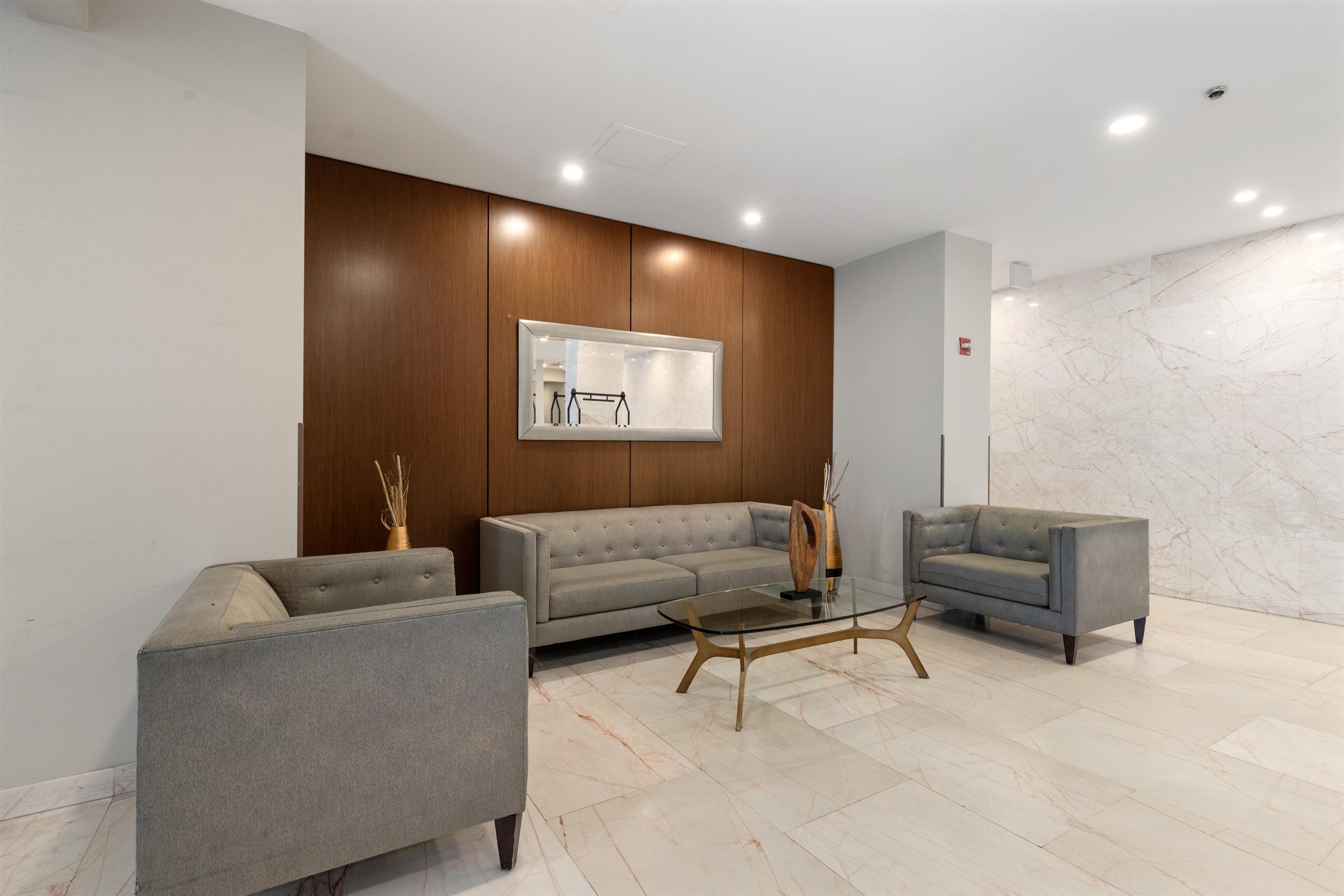 10 REGENT ST Unit: 506