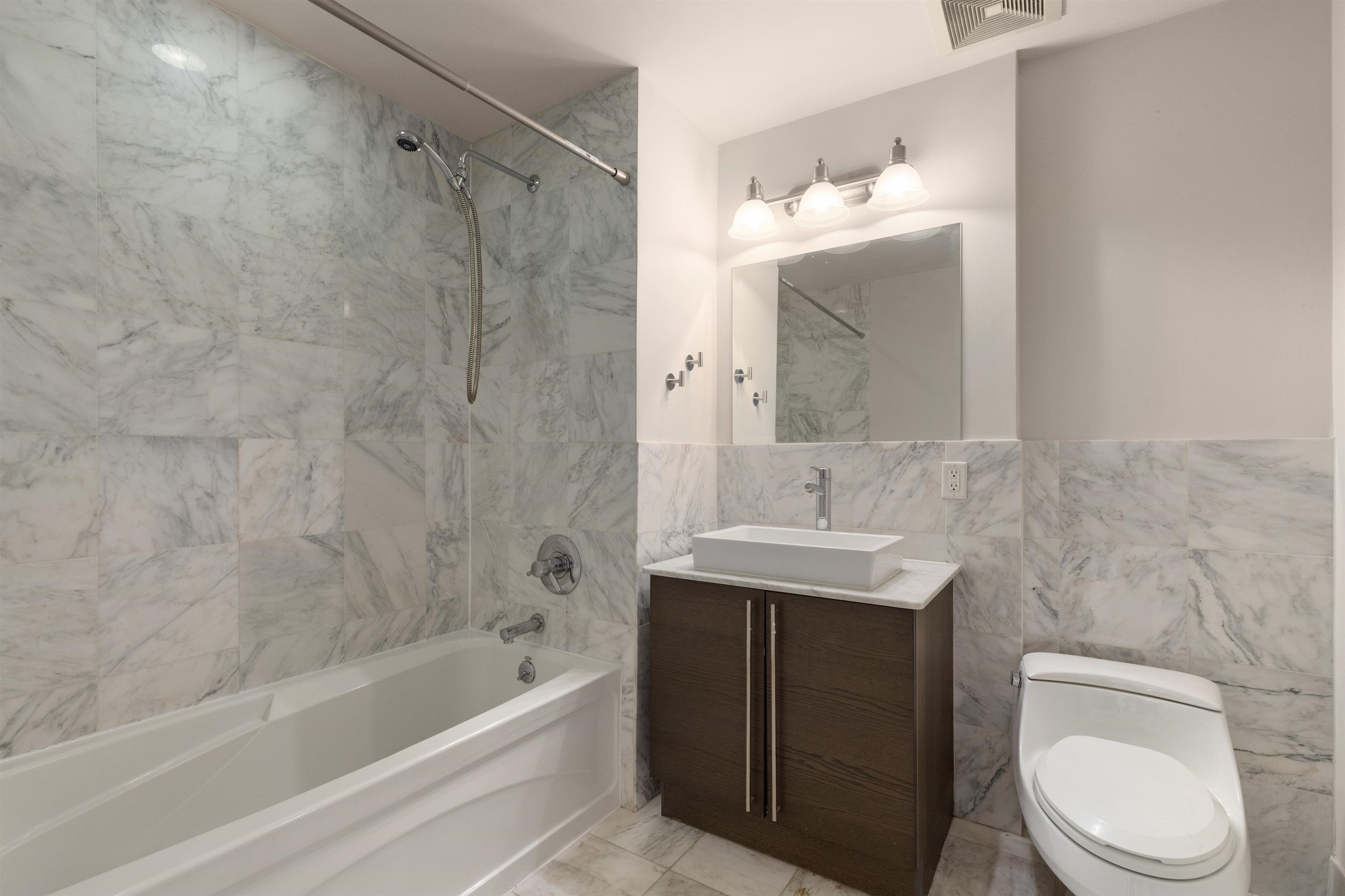 10 REGENT ST Unit: 506