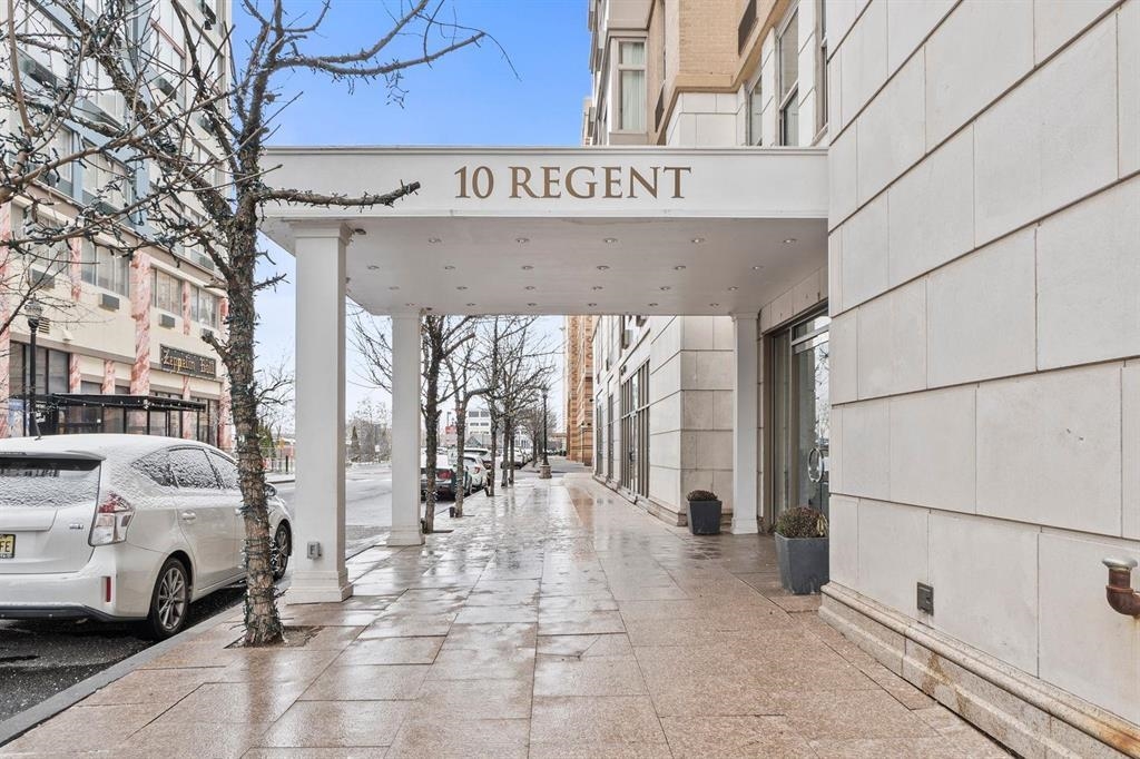 10 REGENT ST Unit: 506
