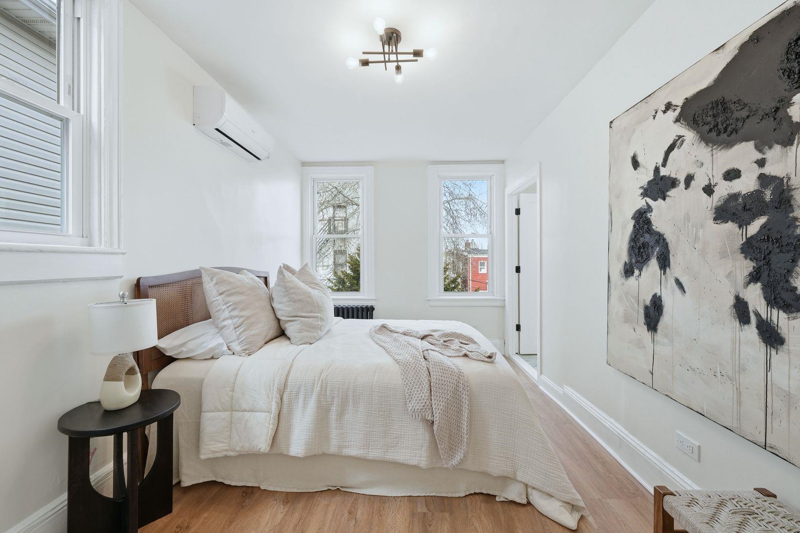 114 OAK ST