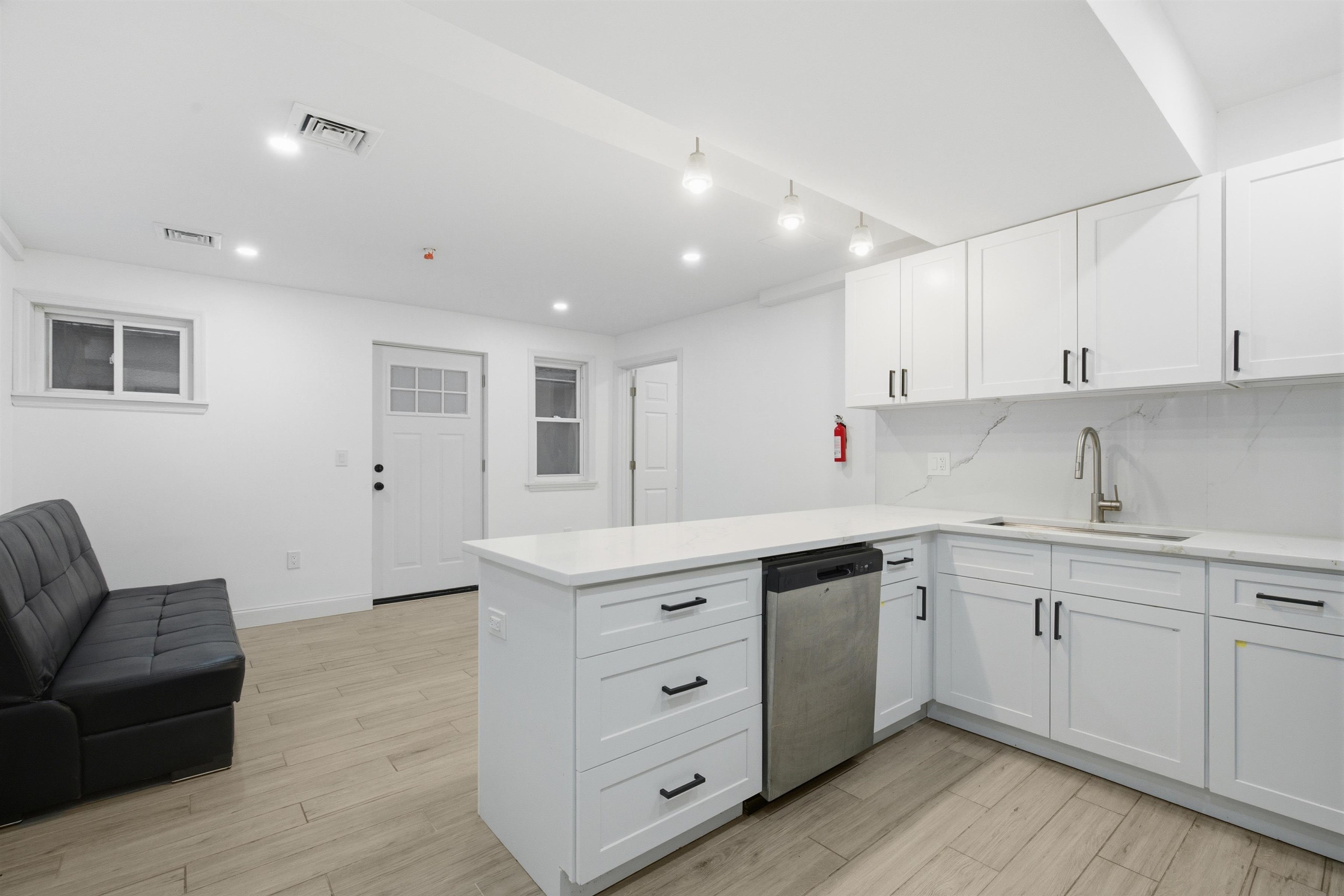 1012 PALISADE AVE Unit: 1