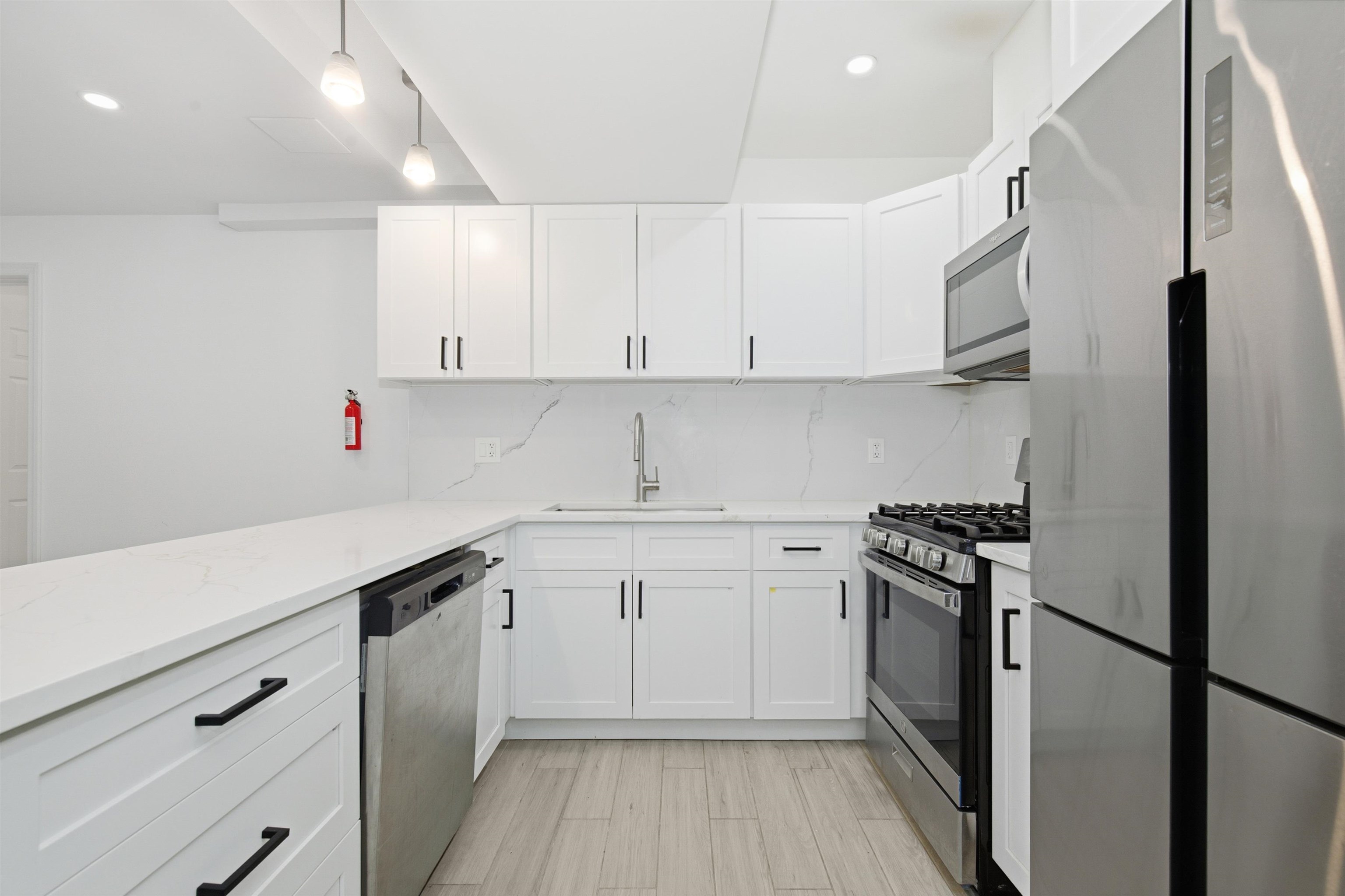 1012 PALISADE AVE Unit: 1