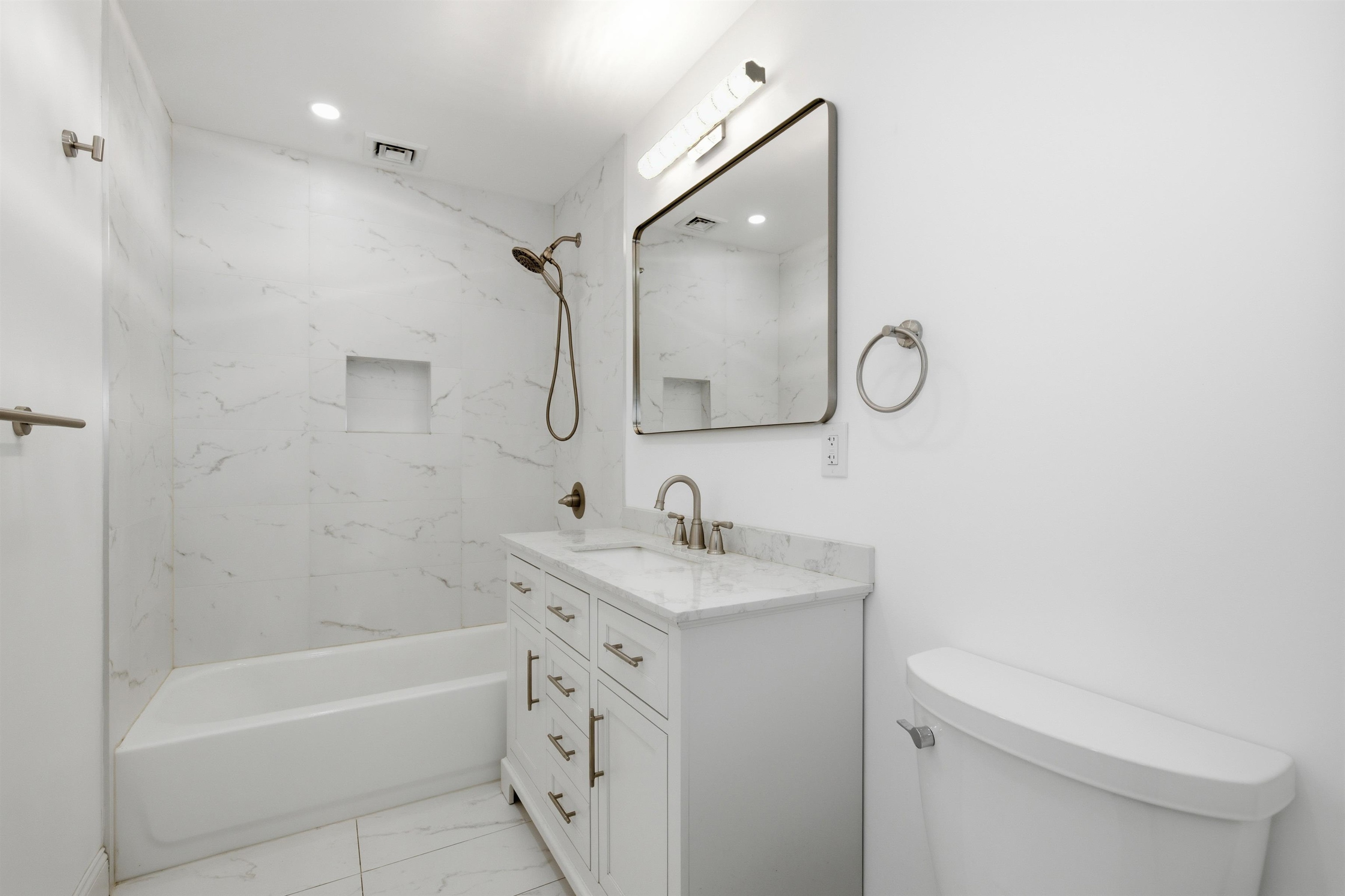 1012 PALISADE AVE Unit: 1