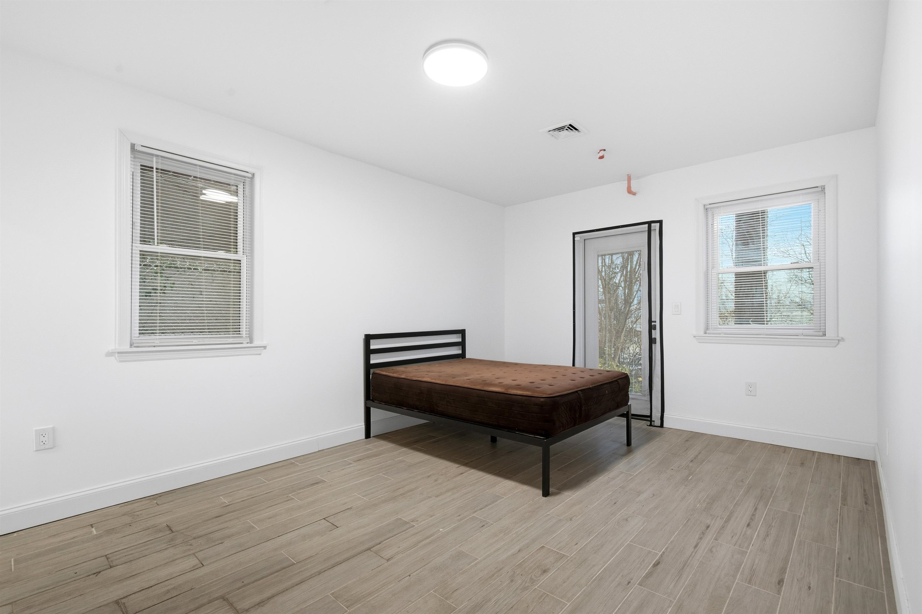 1012 PALISADE AVE Unit: 1