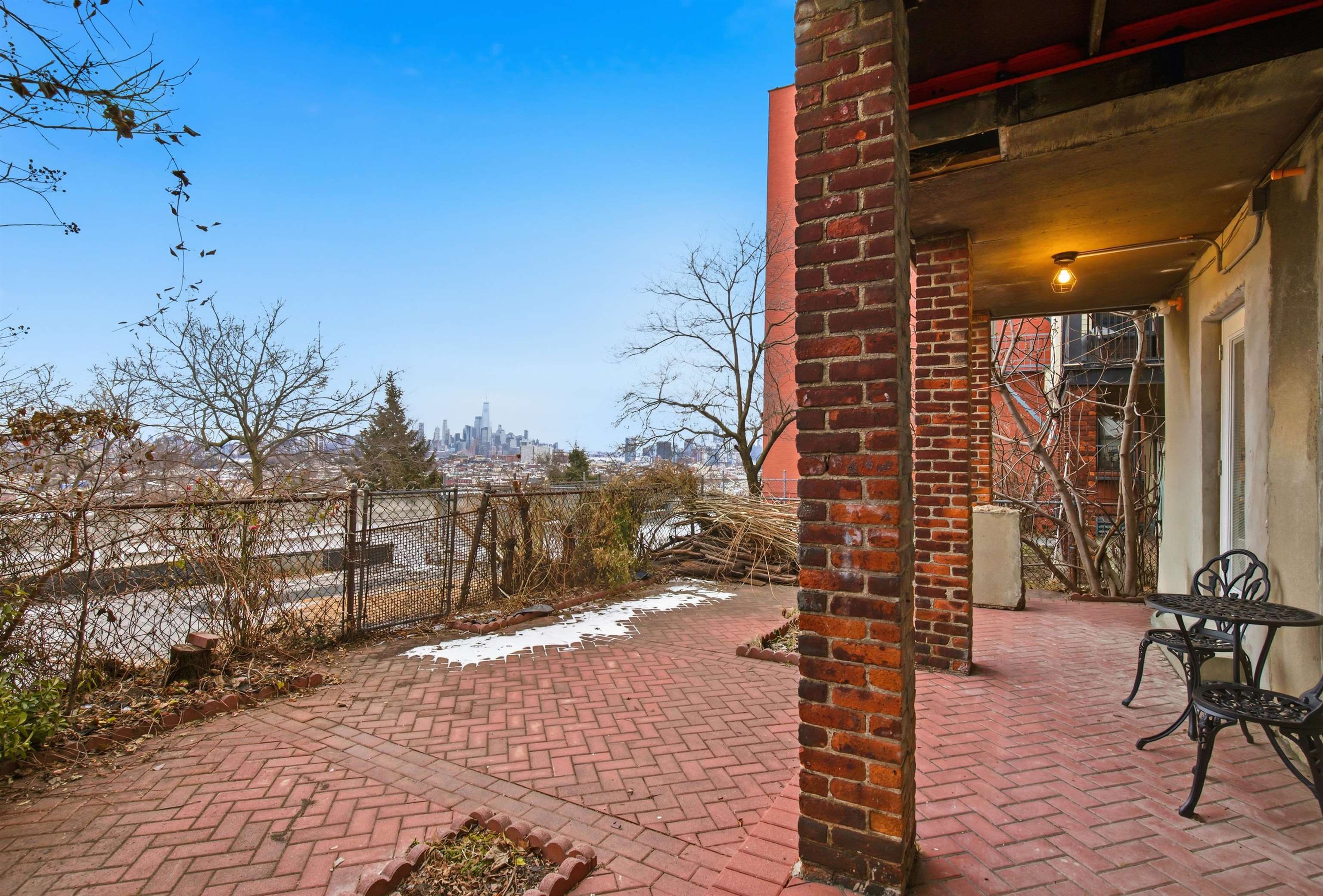 1012 PALISADE AVE Unit: 1