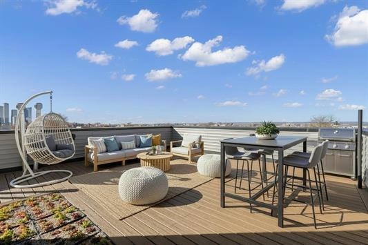 433 CENTRAL AVE Unit: PH4