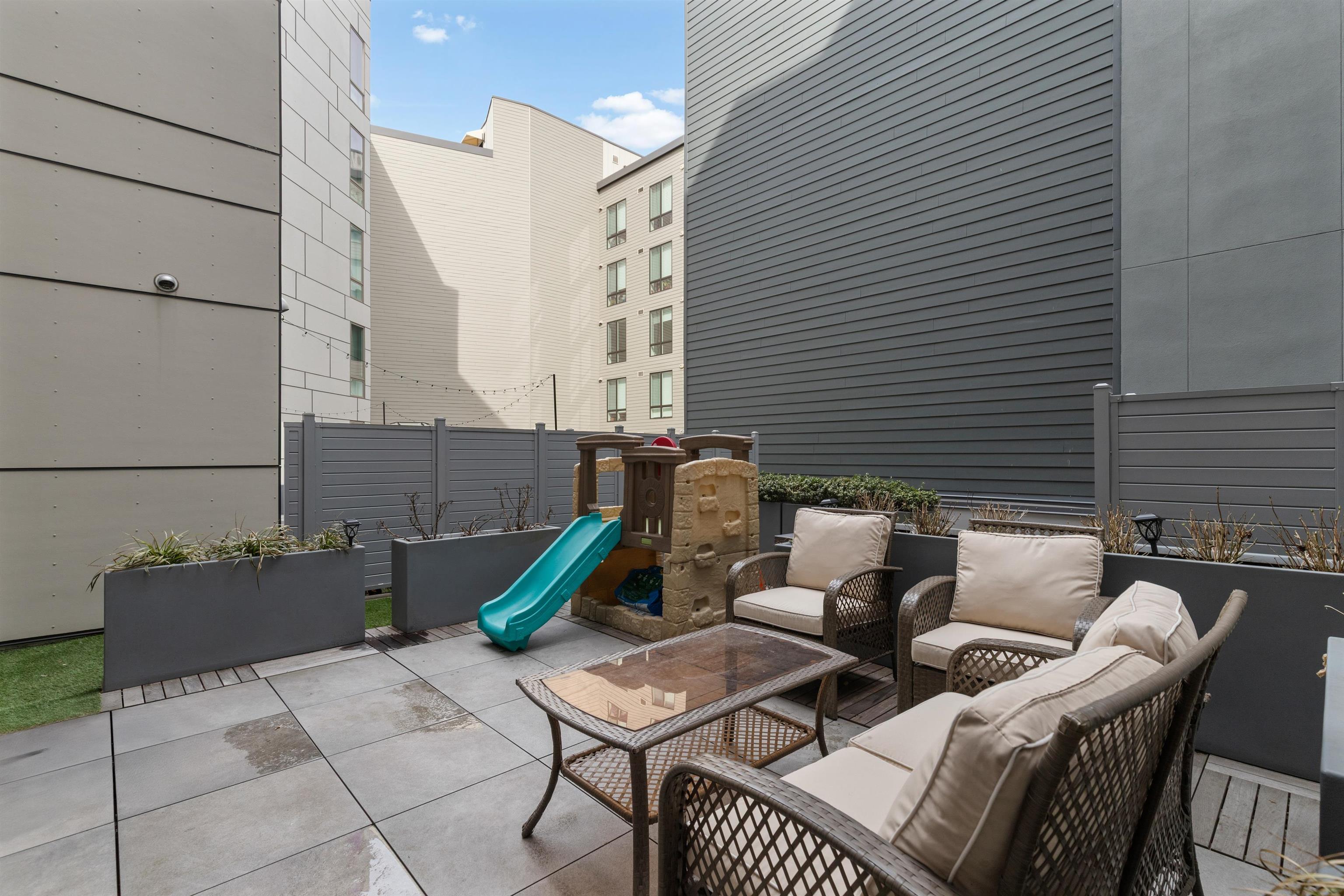 380 NEWARK AVE Unit: 601