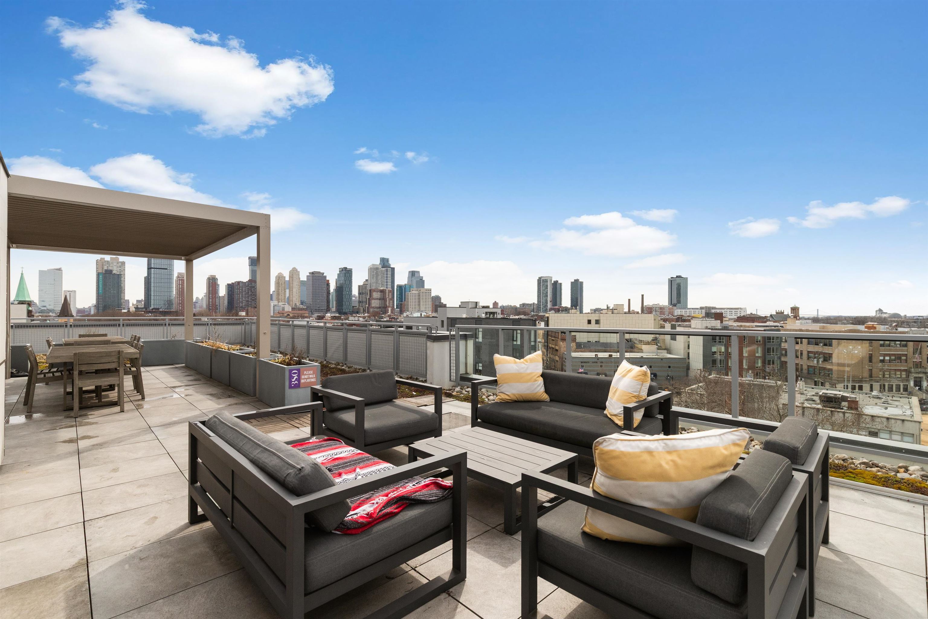 380 NEWARK AVE Unit: 601