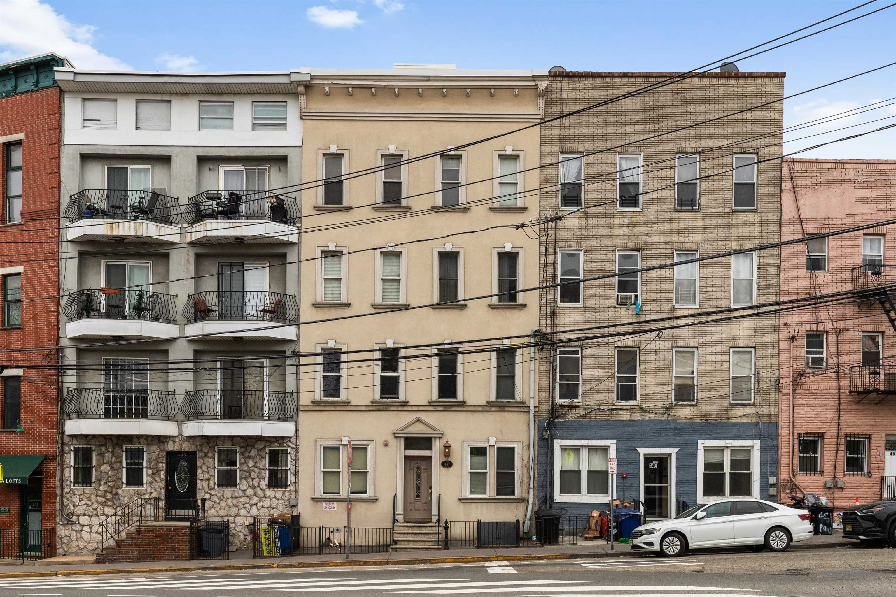 447 PAVONIA AVE Unit: 1L