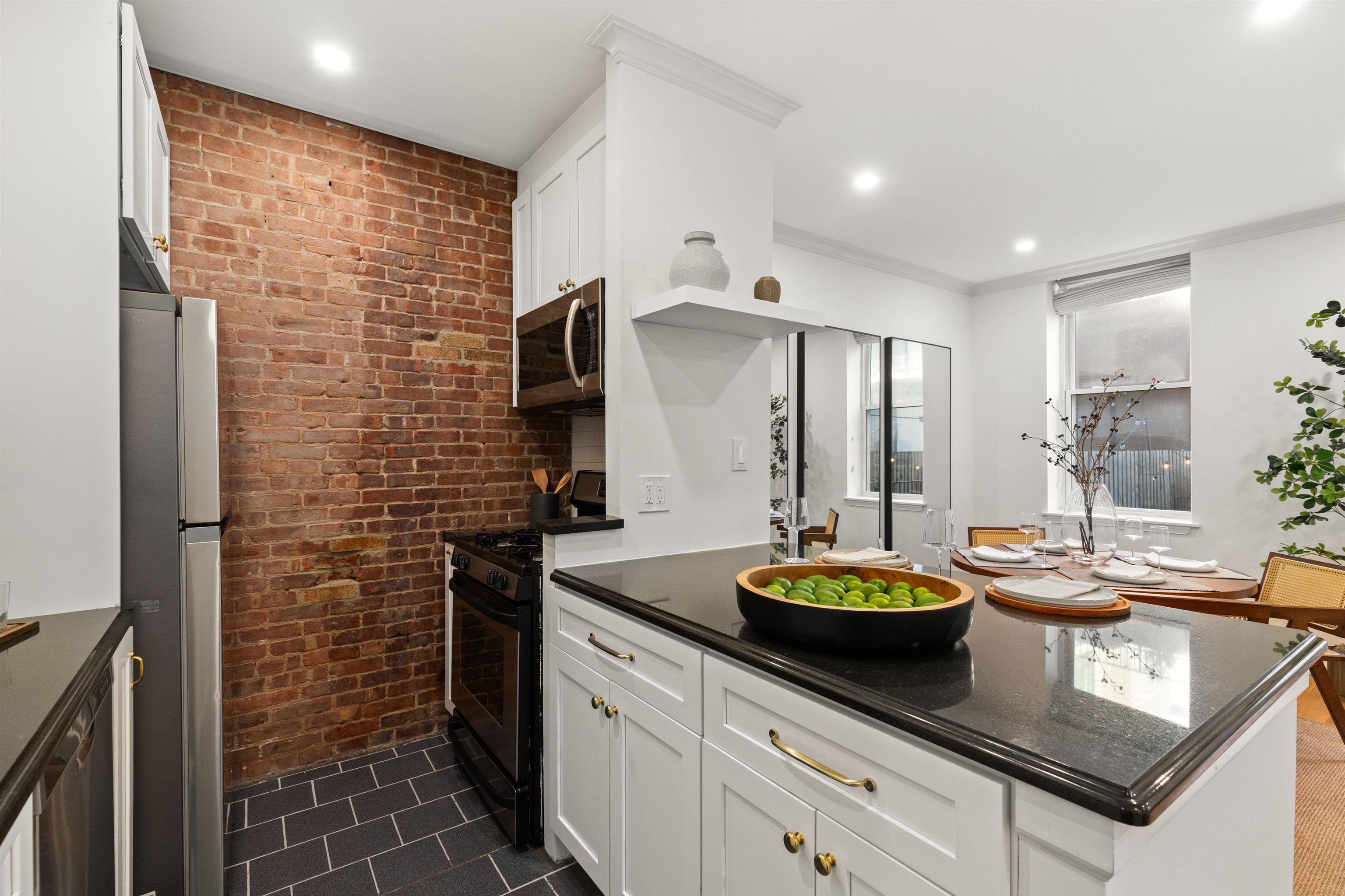 1315 WASHINGTON ST Unit: #1A