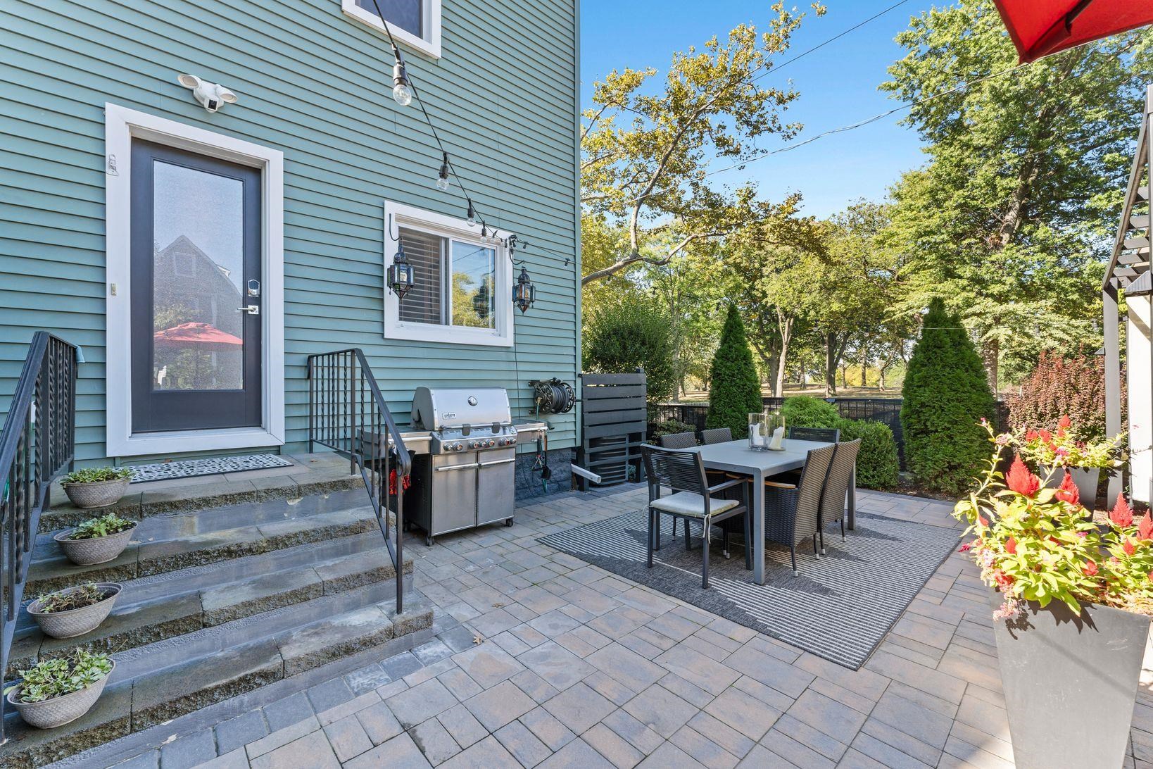 76 CONDICT ST