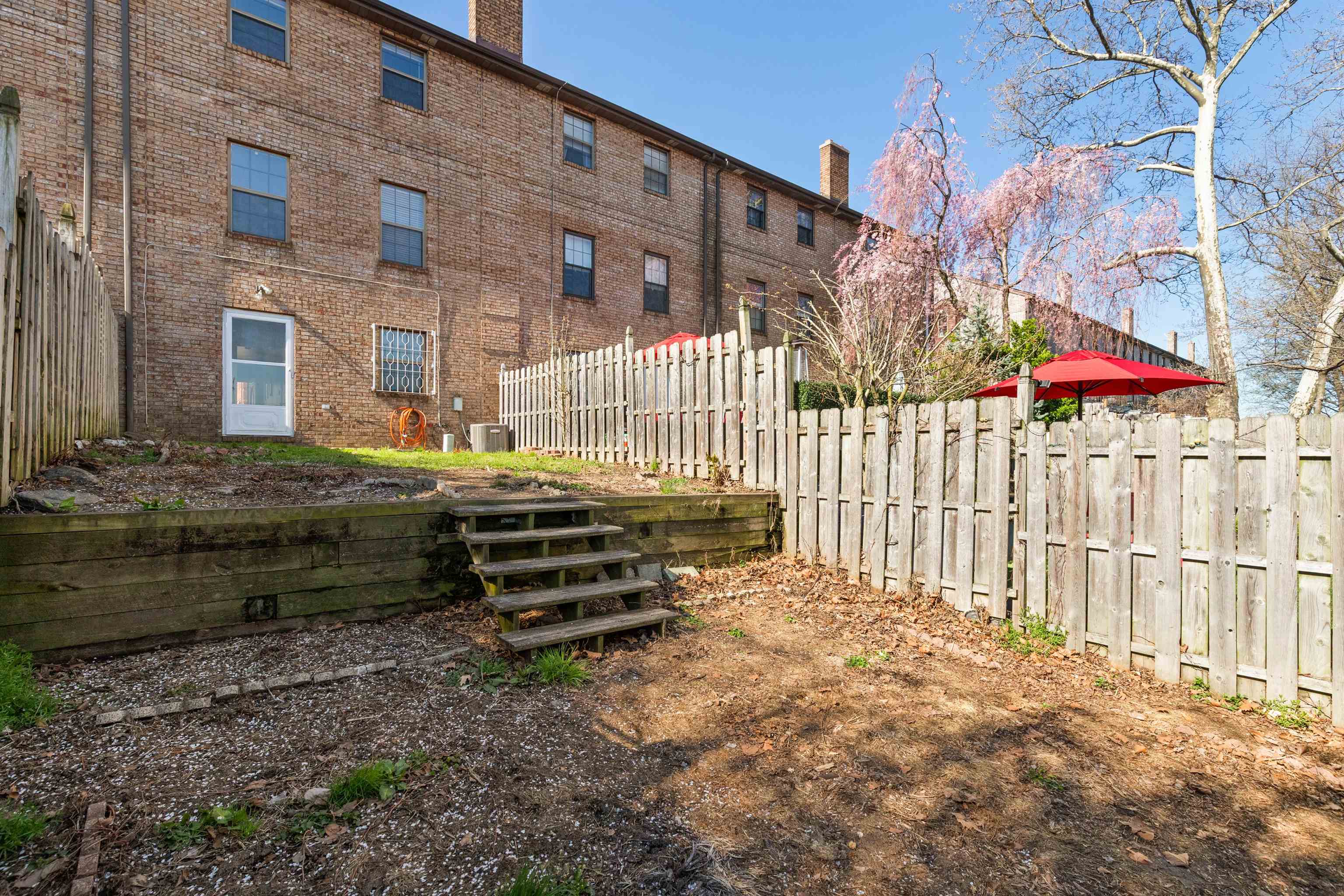 3624 LINCOLN TERRACE