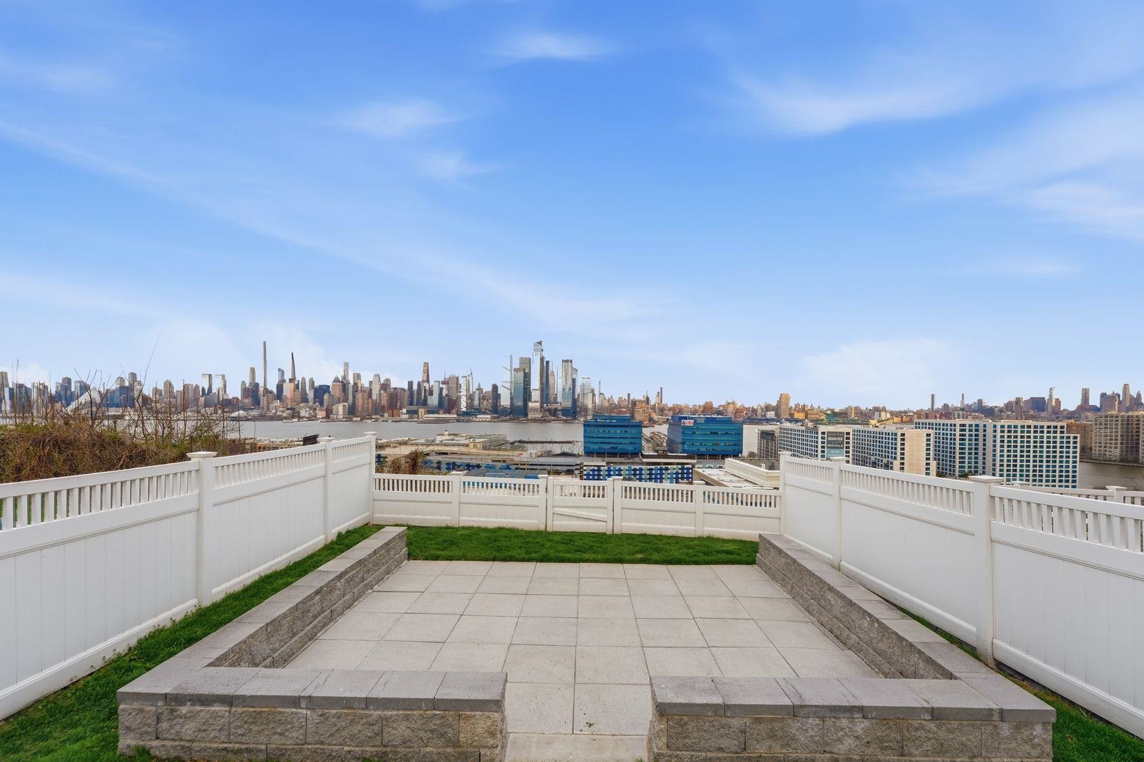 412 GREGORY AVE Unit: 1