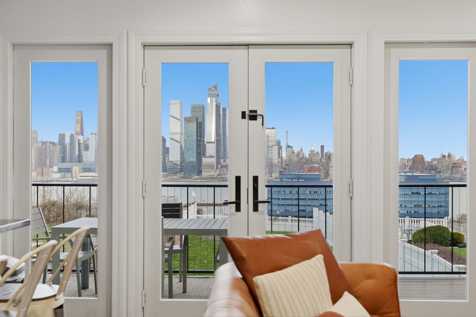 412 GREGORY AVE Unit: 1