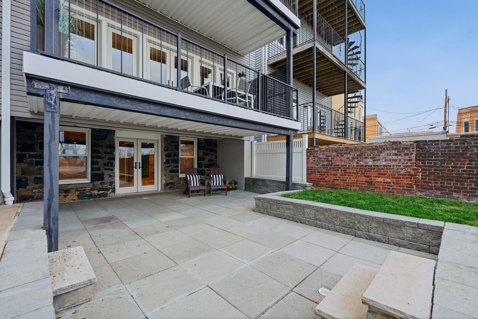 412 GREGORY AVE Unit: 1