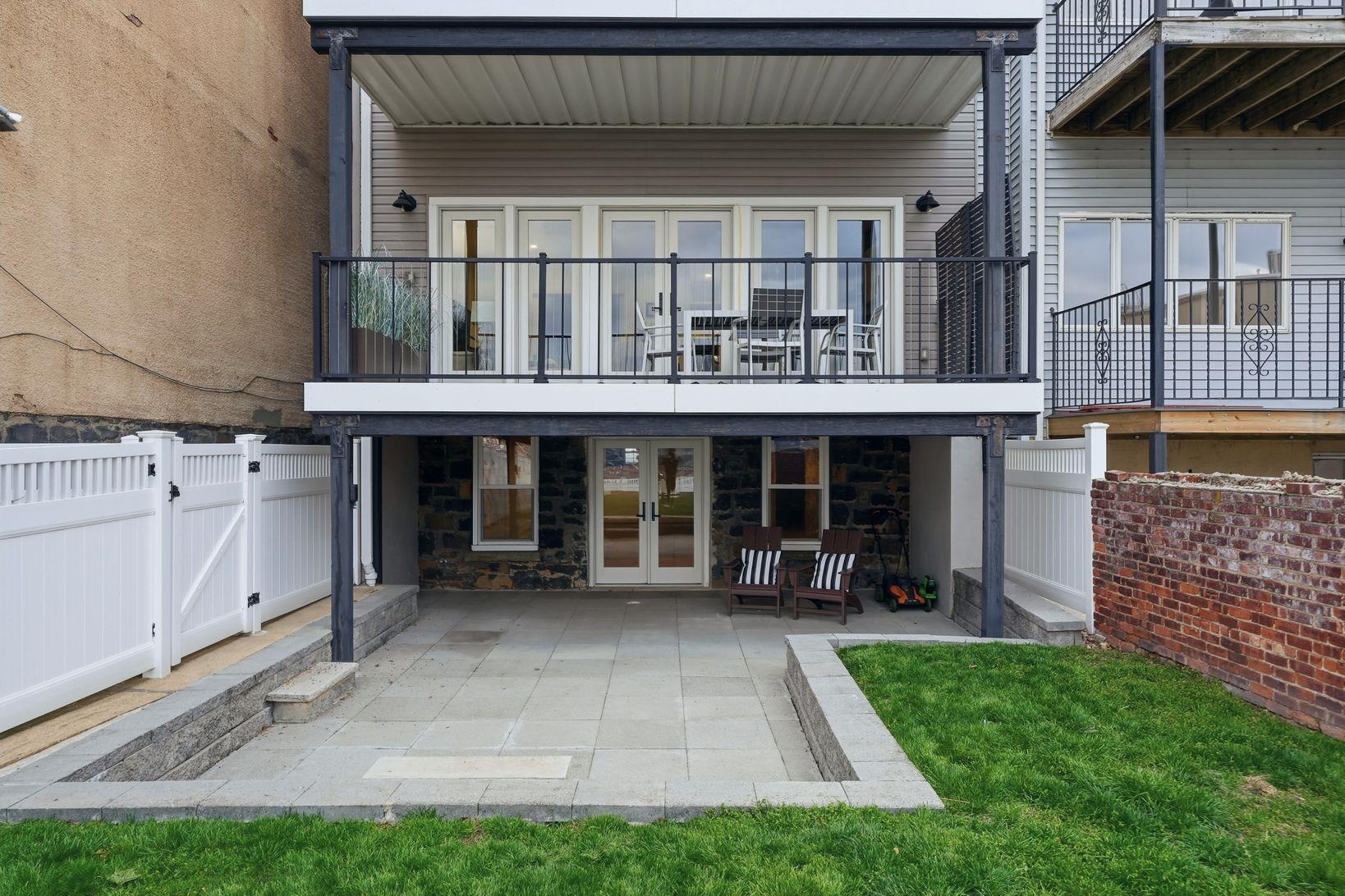 412 GREGORY AVE Unit: 1