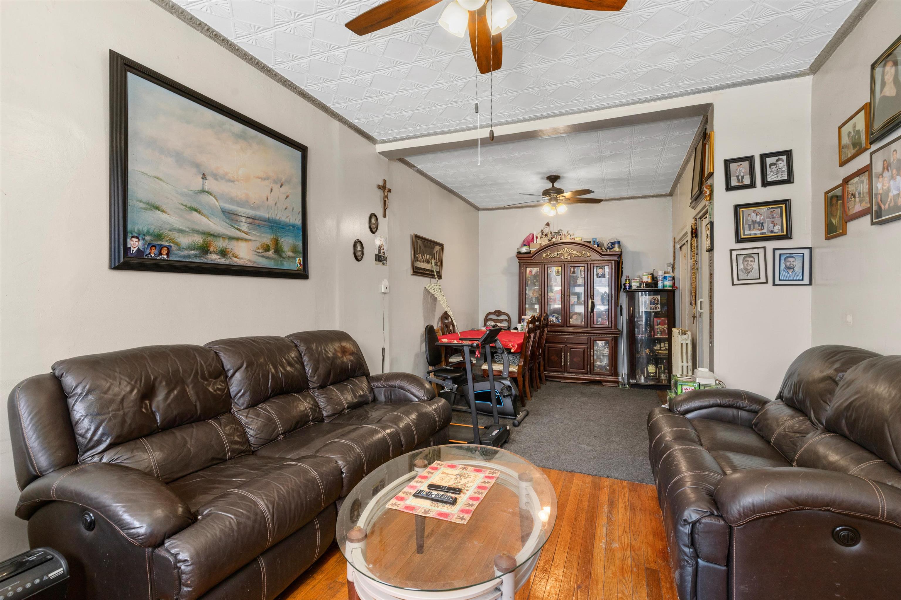 76 BEACH ST