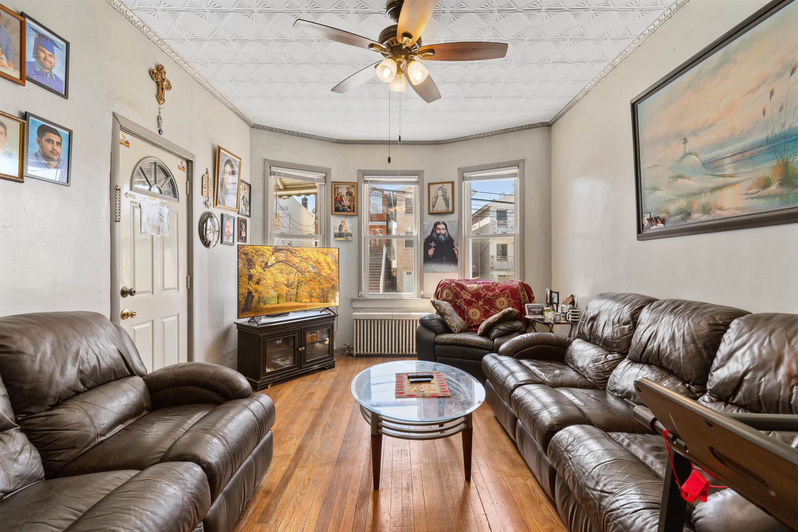 76 BEACH ST