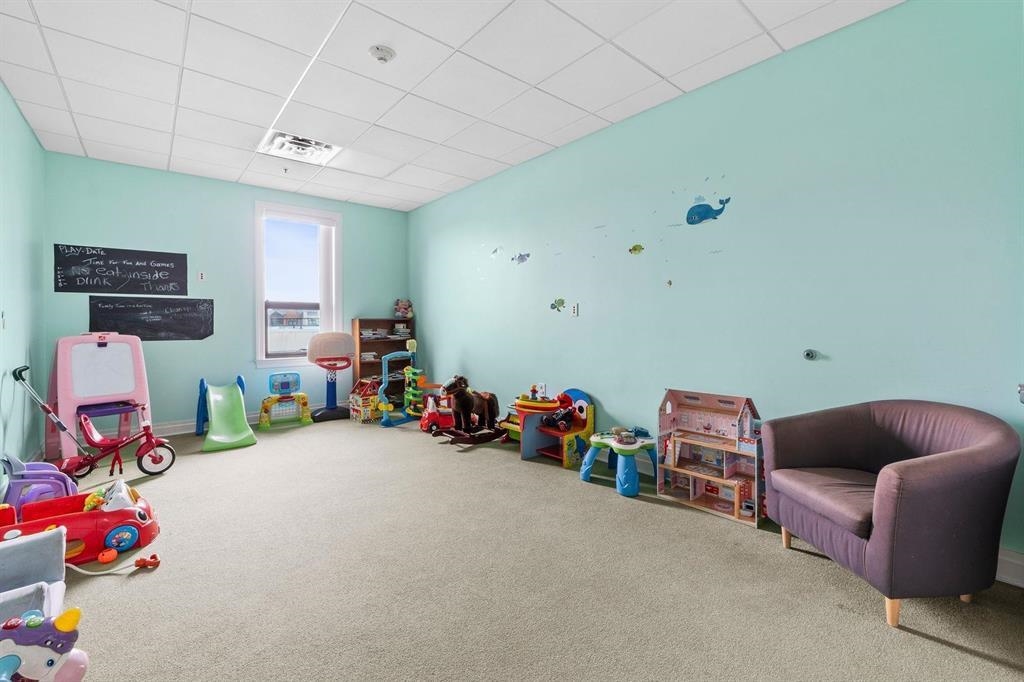 10 REGENT ST Unit: 415