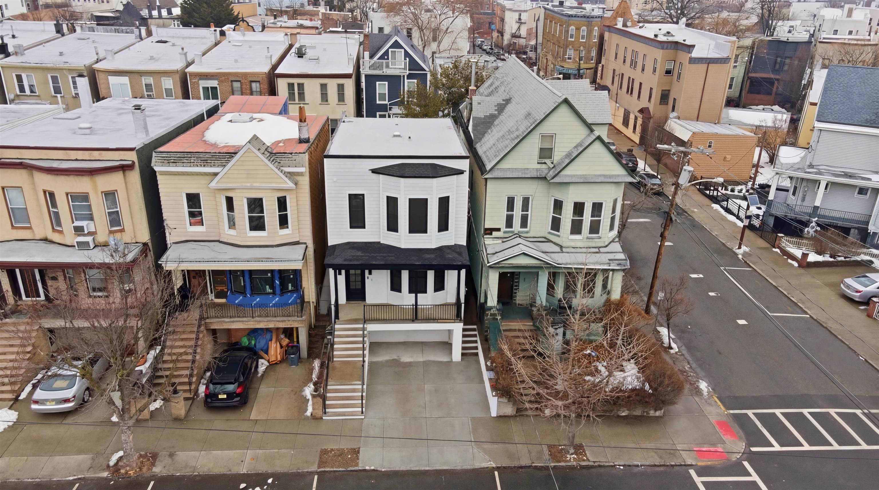 202 JANE ST