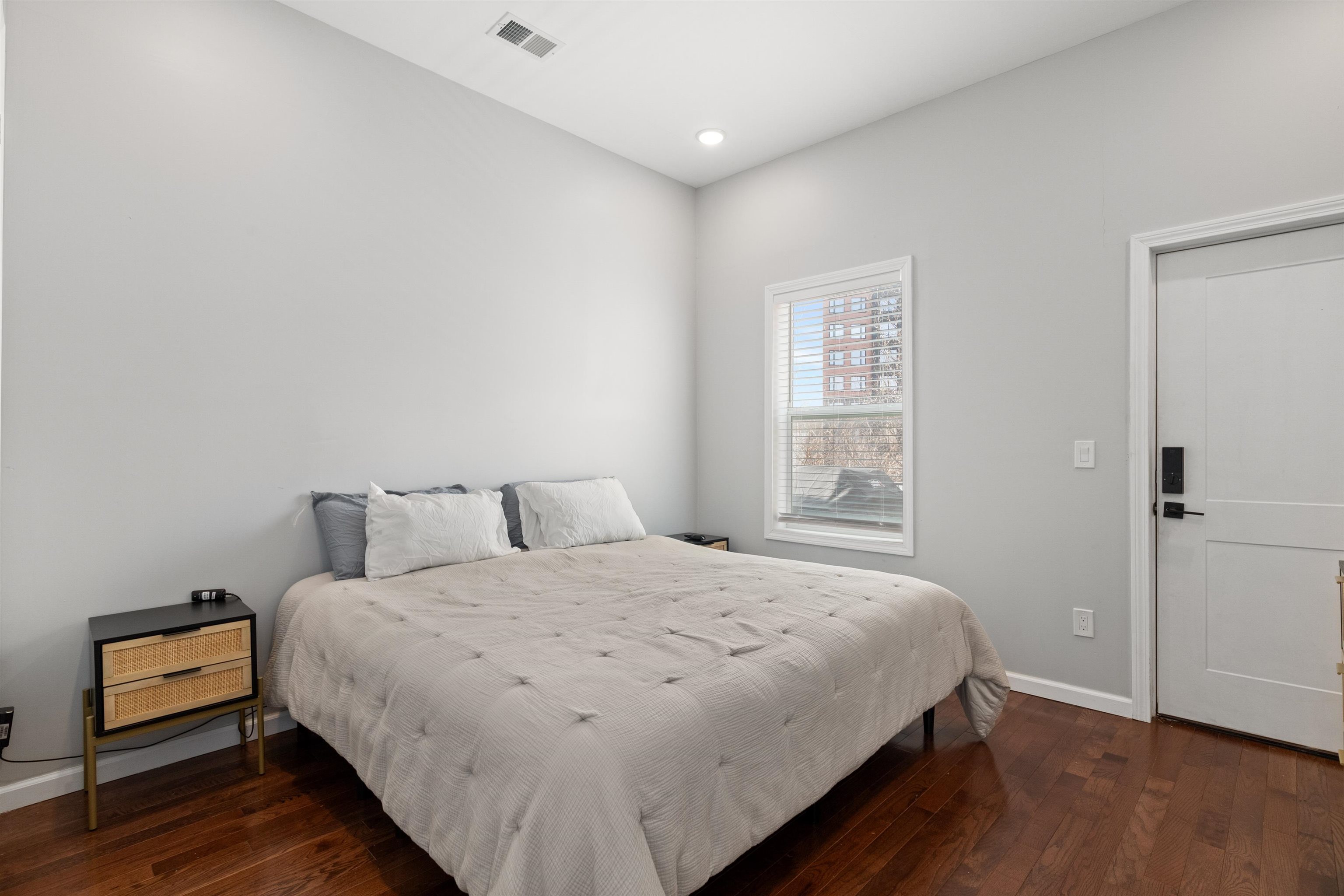 245 SUMMIT AVE