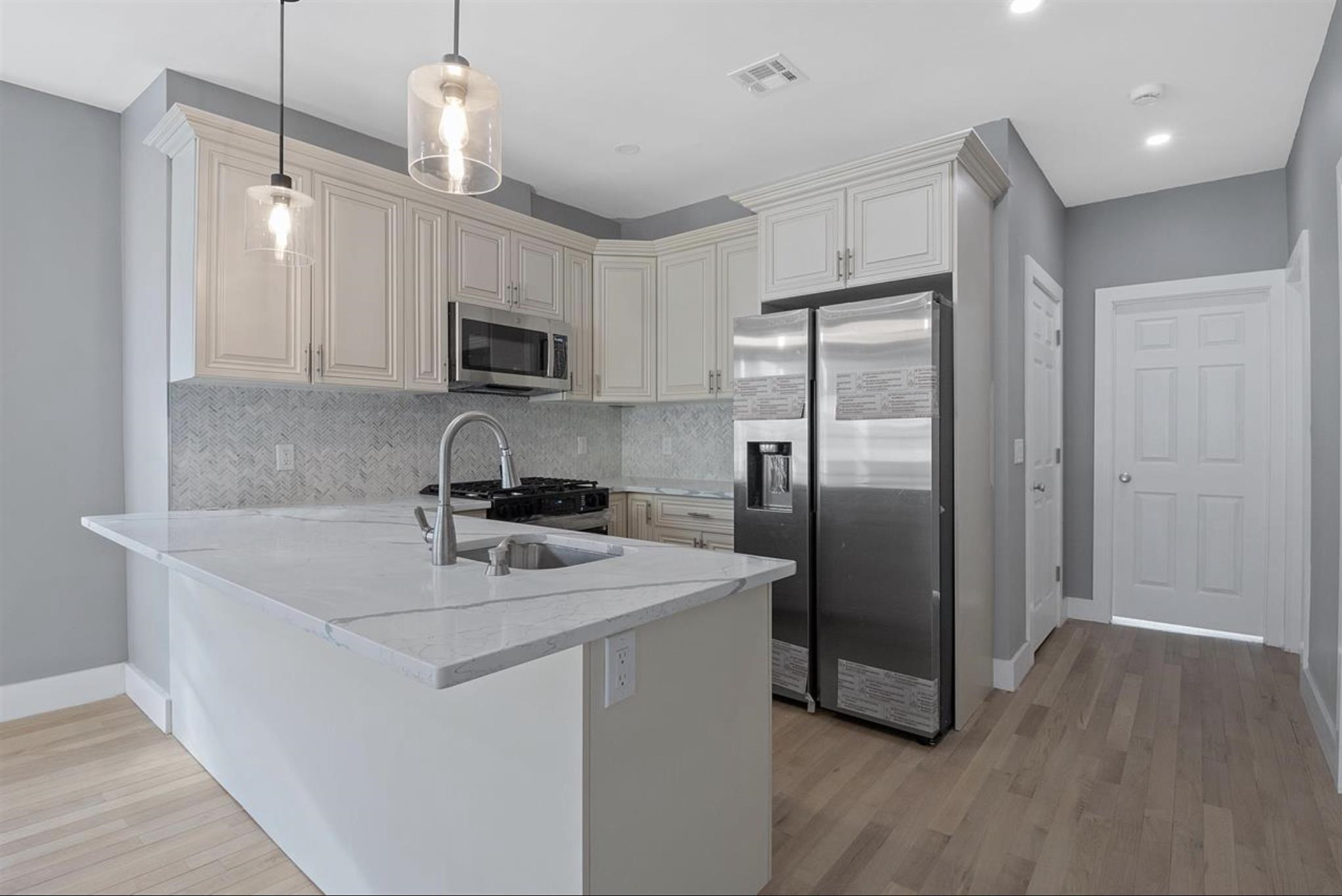 95 CLAREMONT AVE