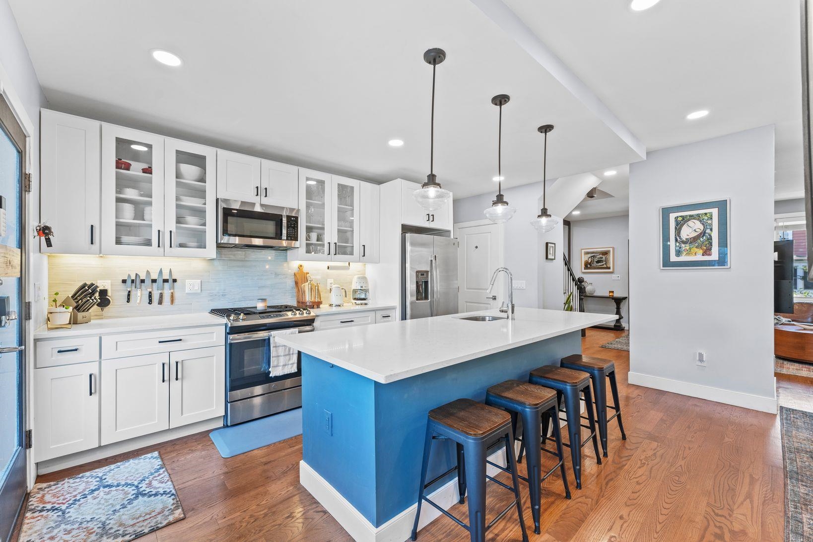 76 CONDICT ST