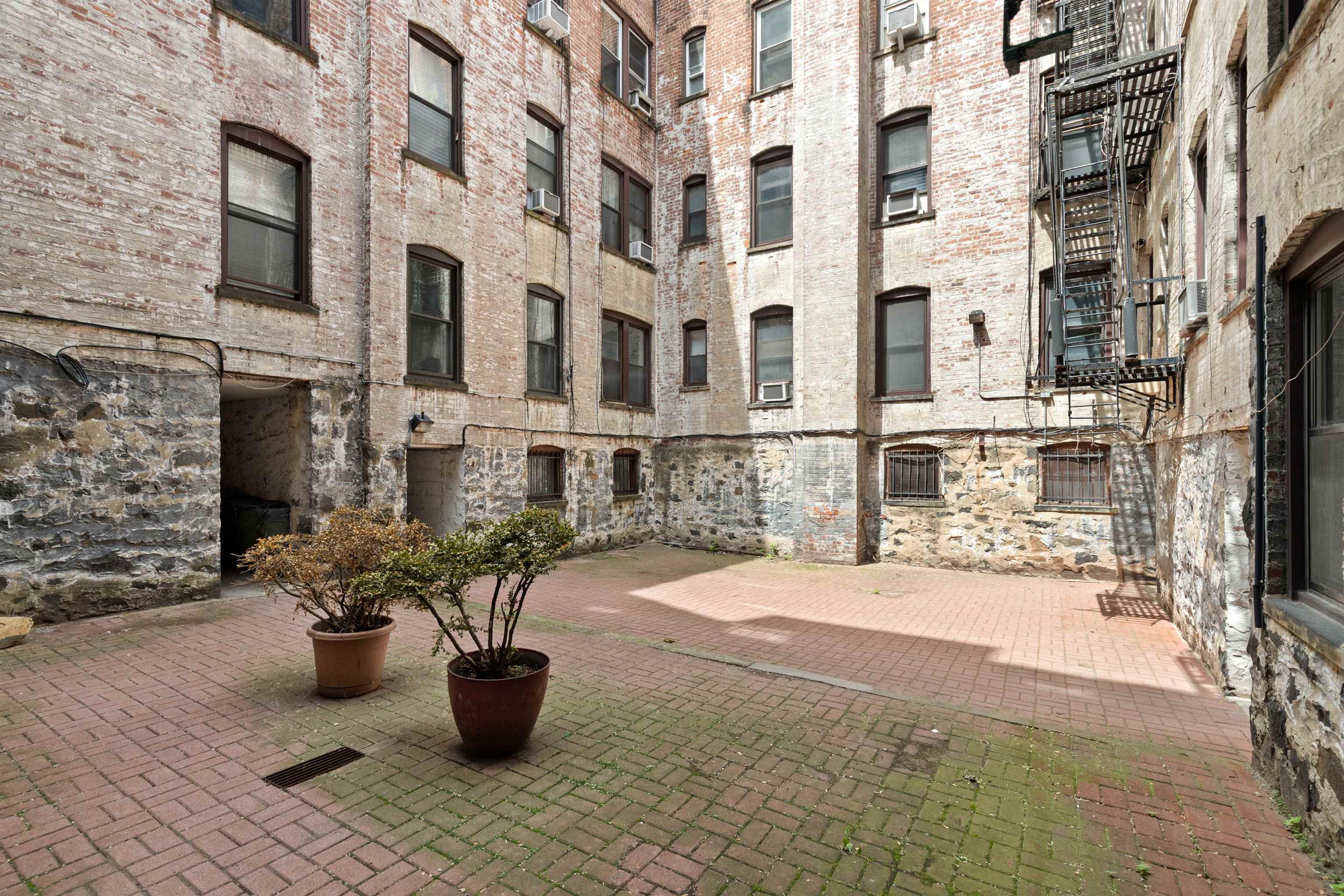 29-33 51ST ST Unit: B2