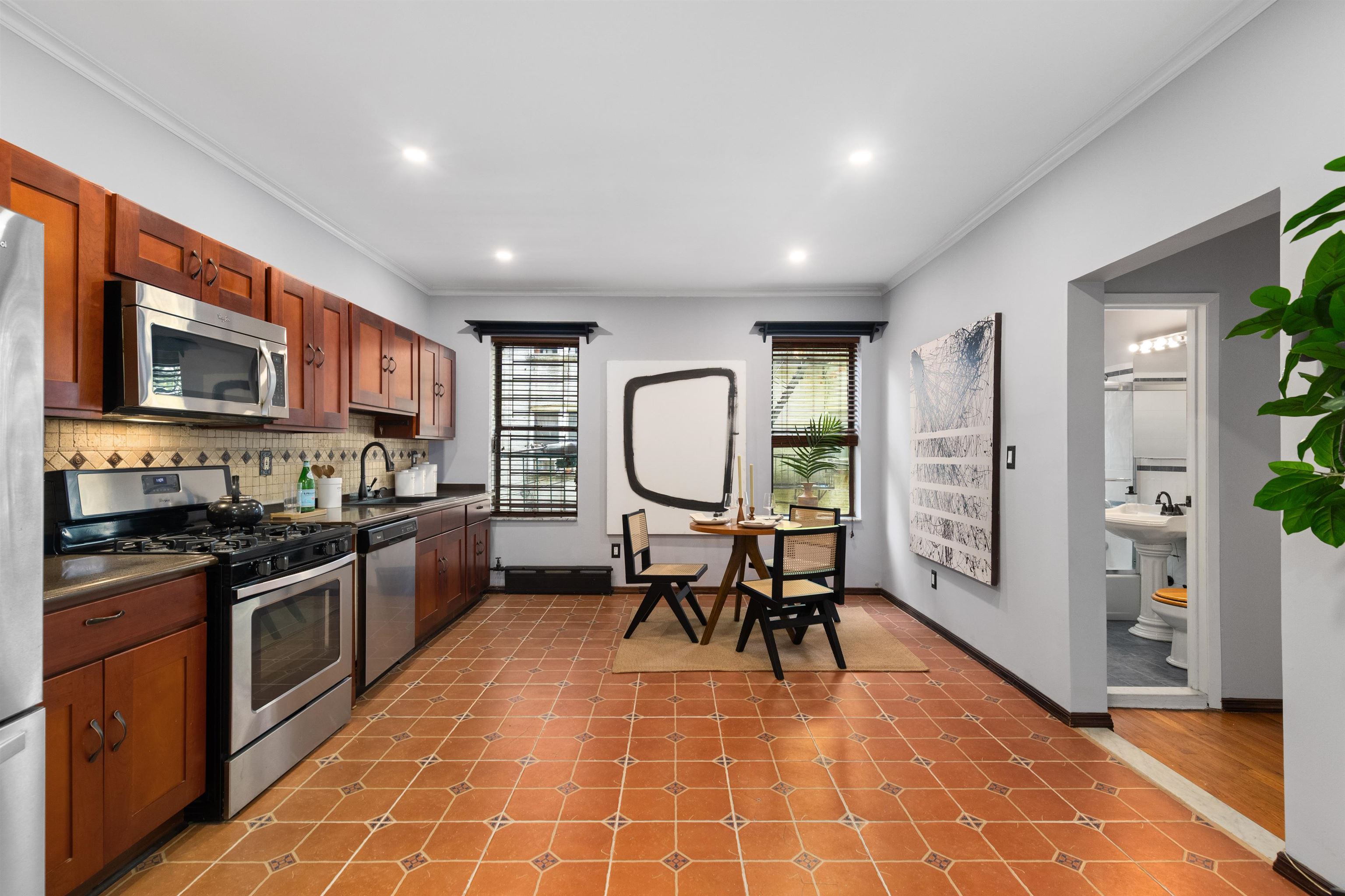 29-33 51ST ST Unit: B2