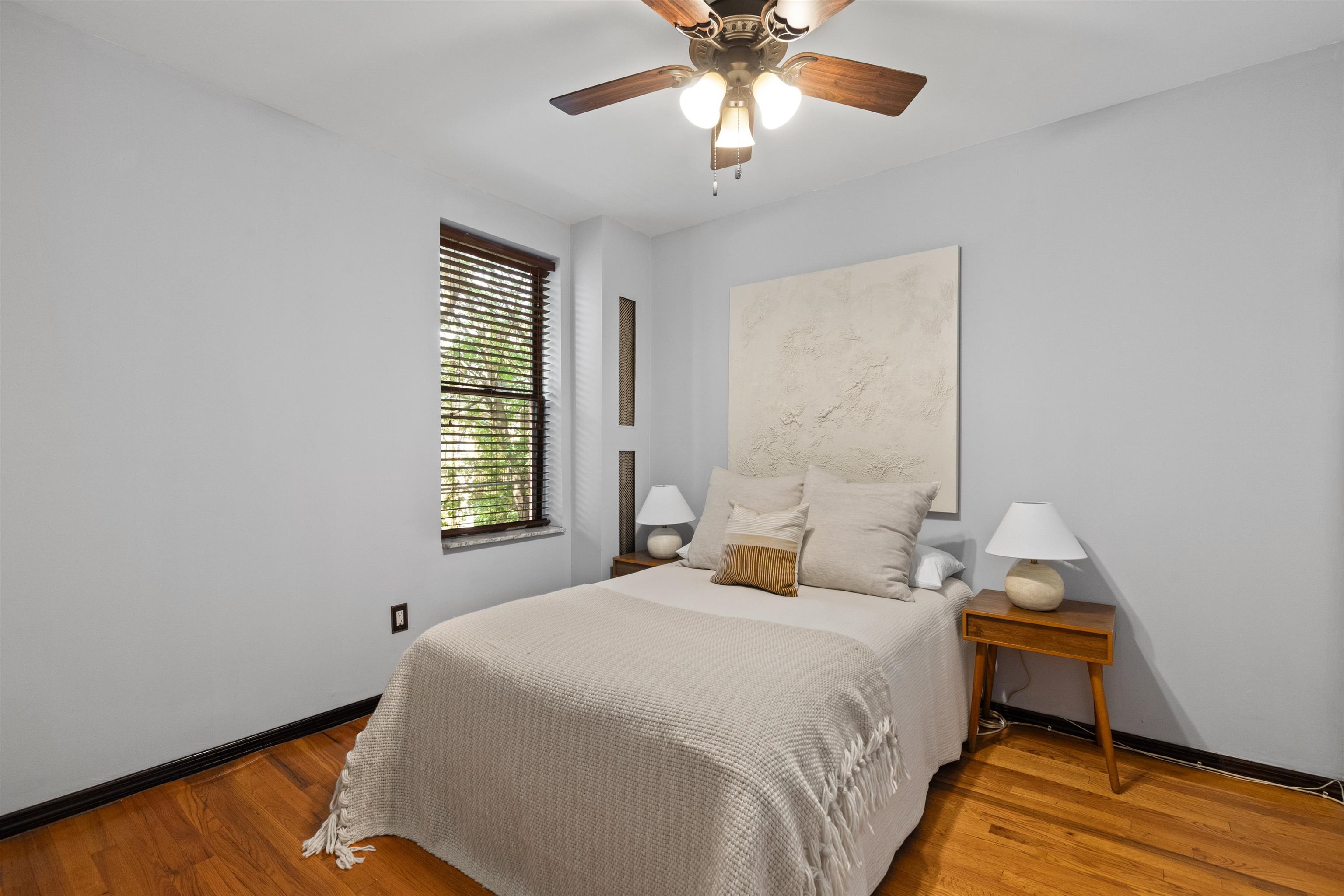 29-33 51ST ST Unit: B2