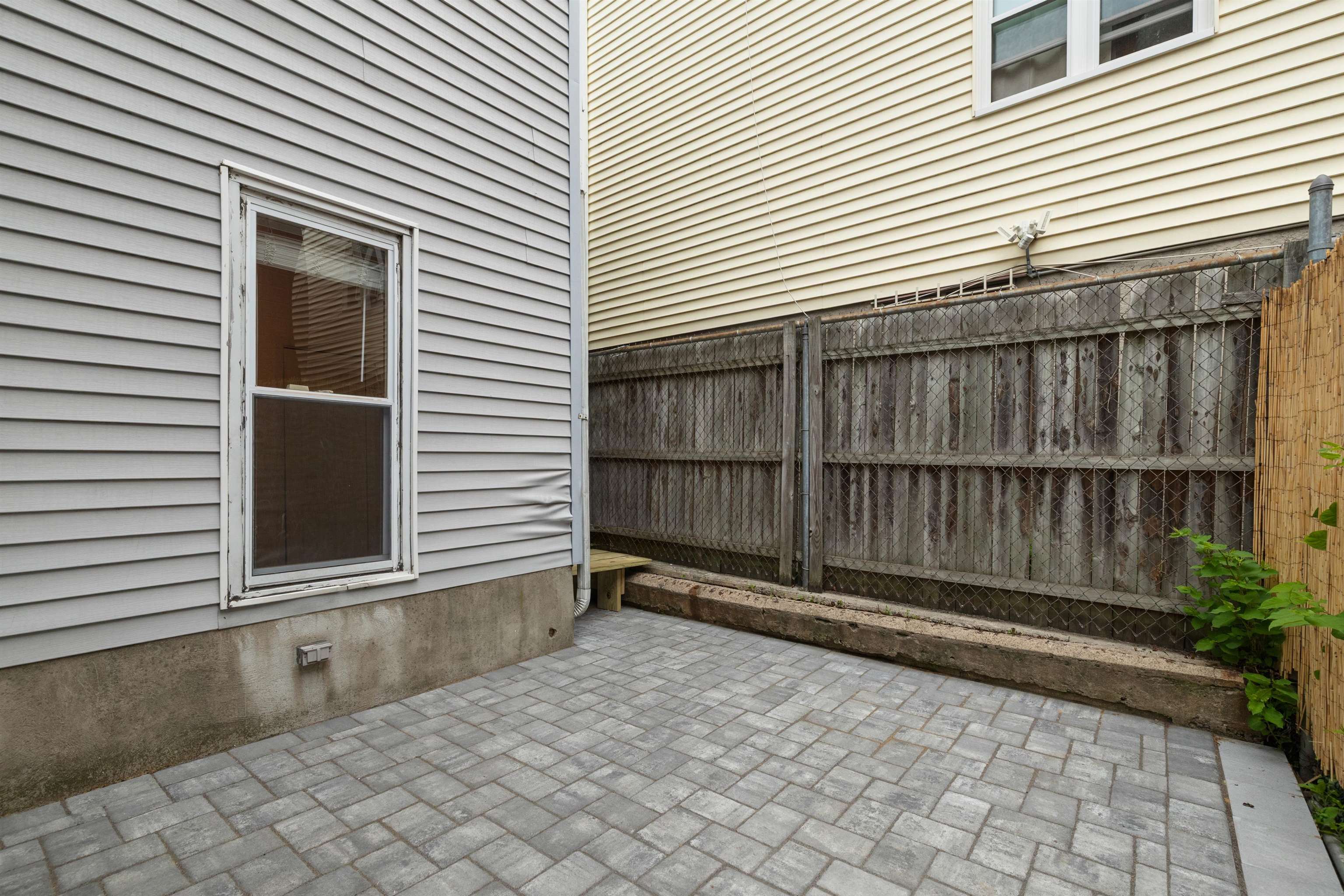 84 GRIFFITH ST Unit: #1