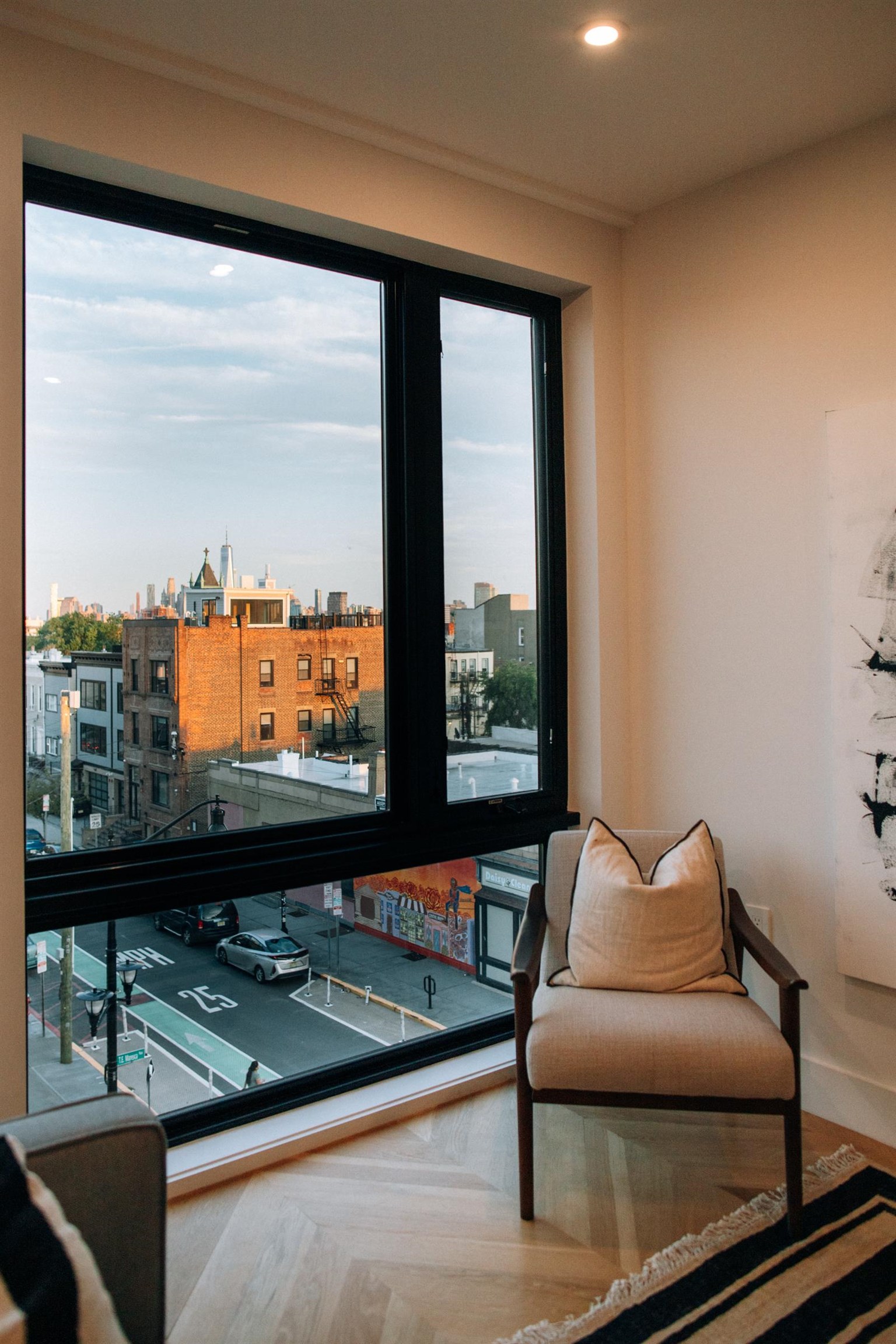 433 CENTRAL AVE Unit: PH4