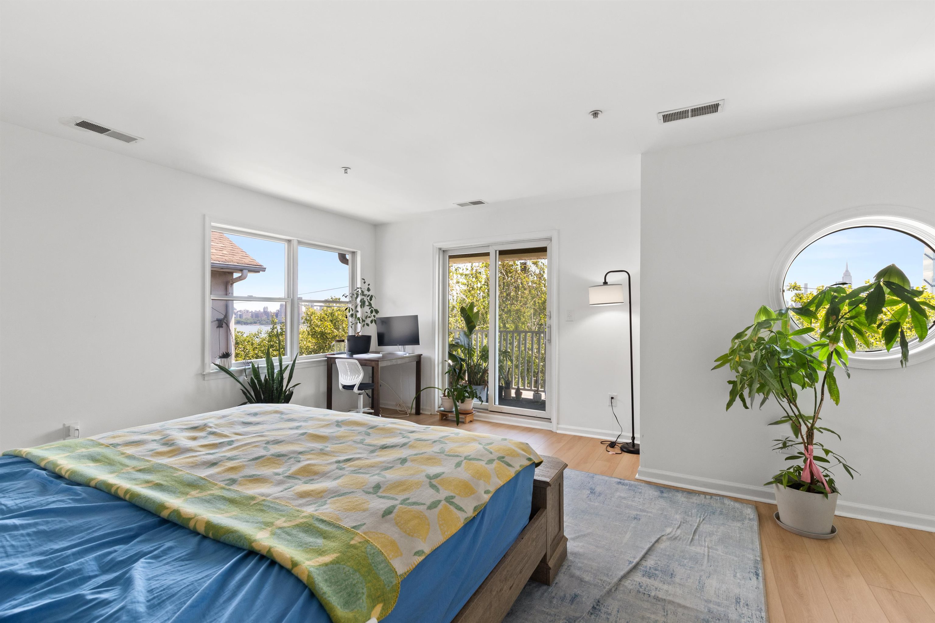 39B HAMILTON AVE