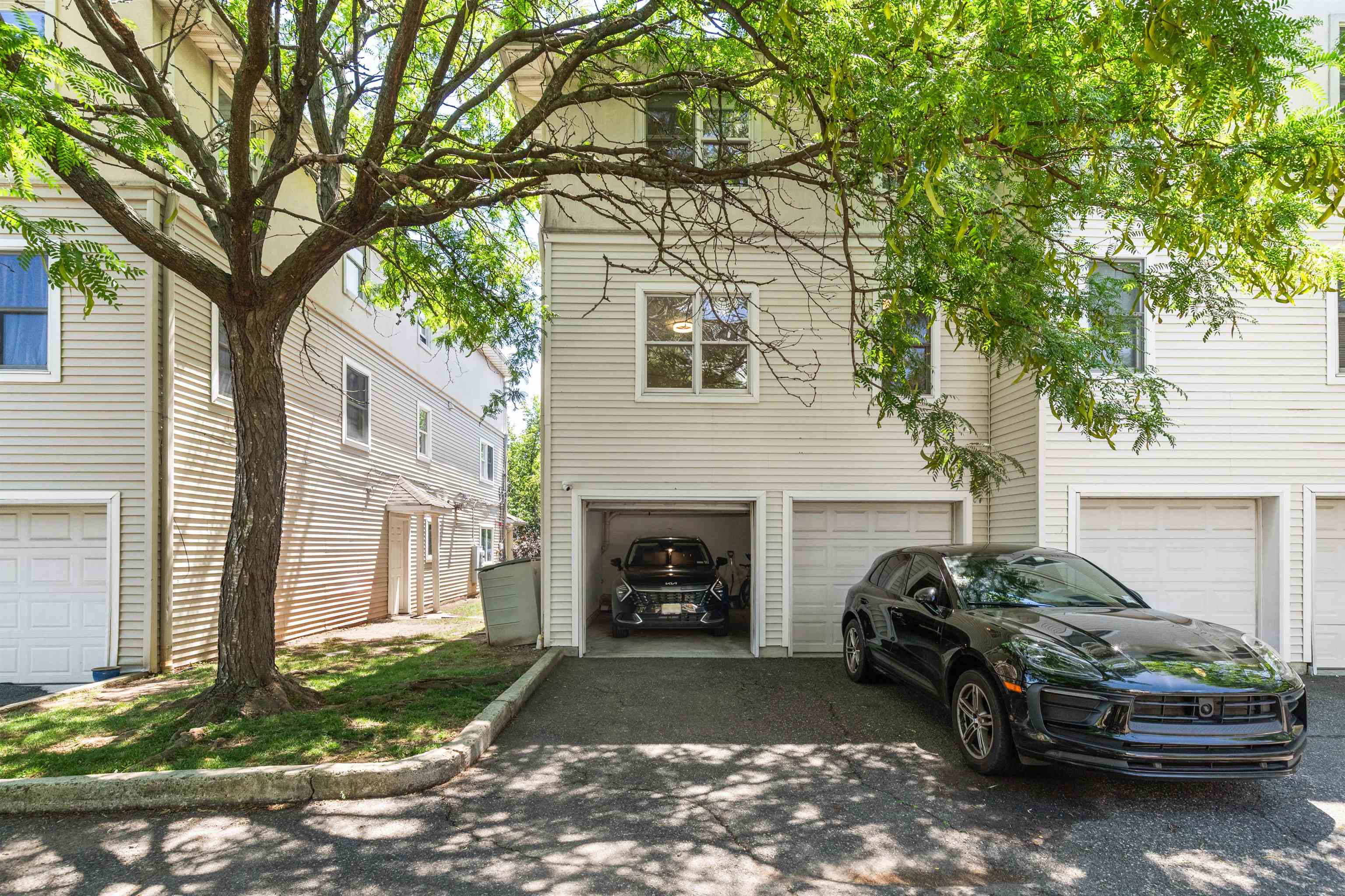 39B HAMILTON AVE