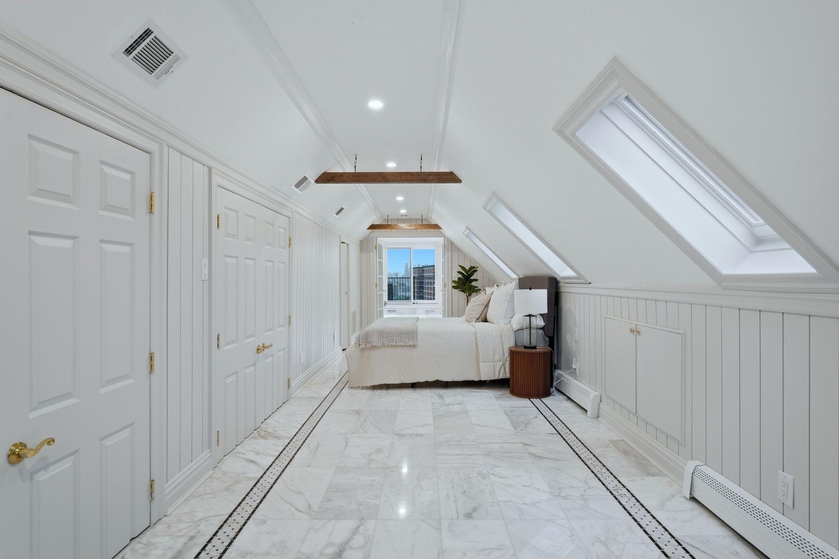 208 OGDEN AVE Unit: #2